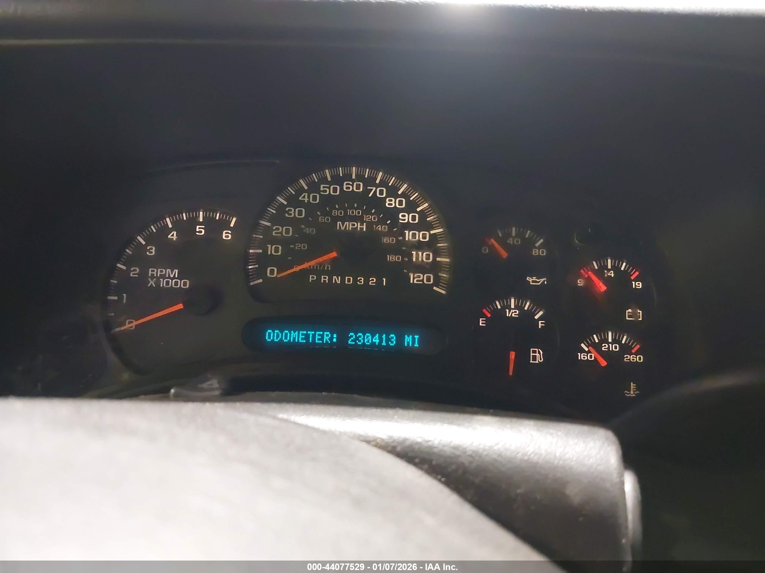 CHEVROLET SILVERADO image 7