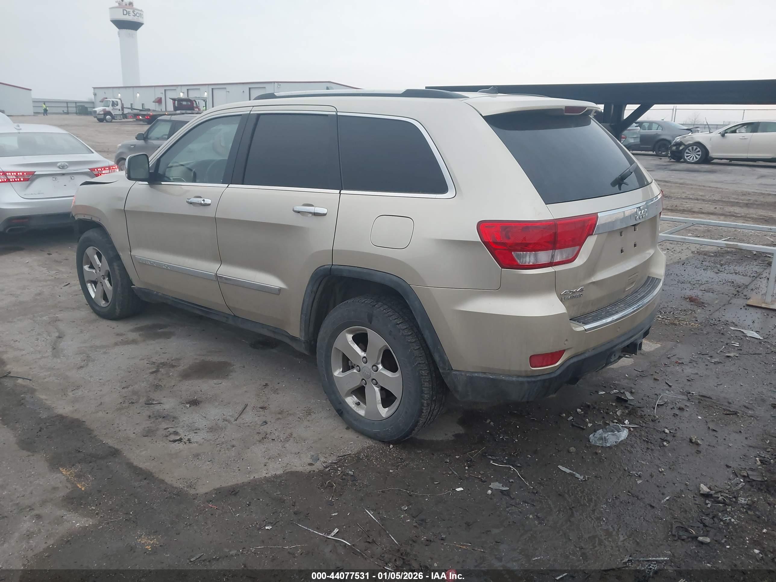 JEEP GRAND image 3