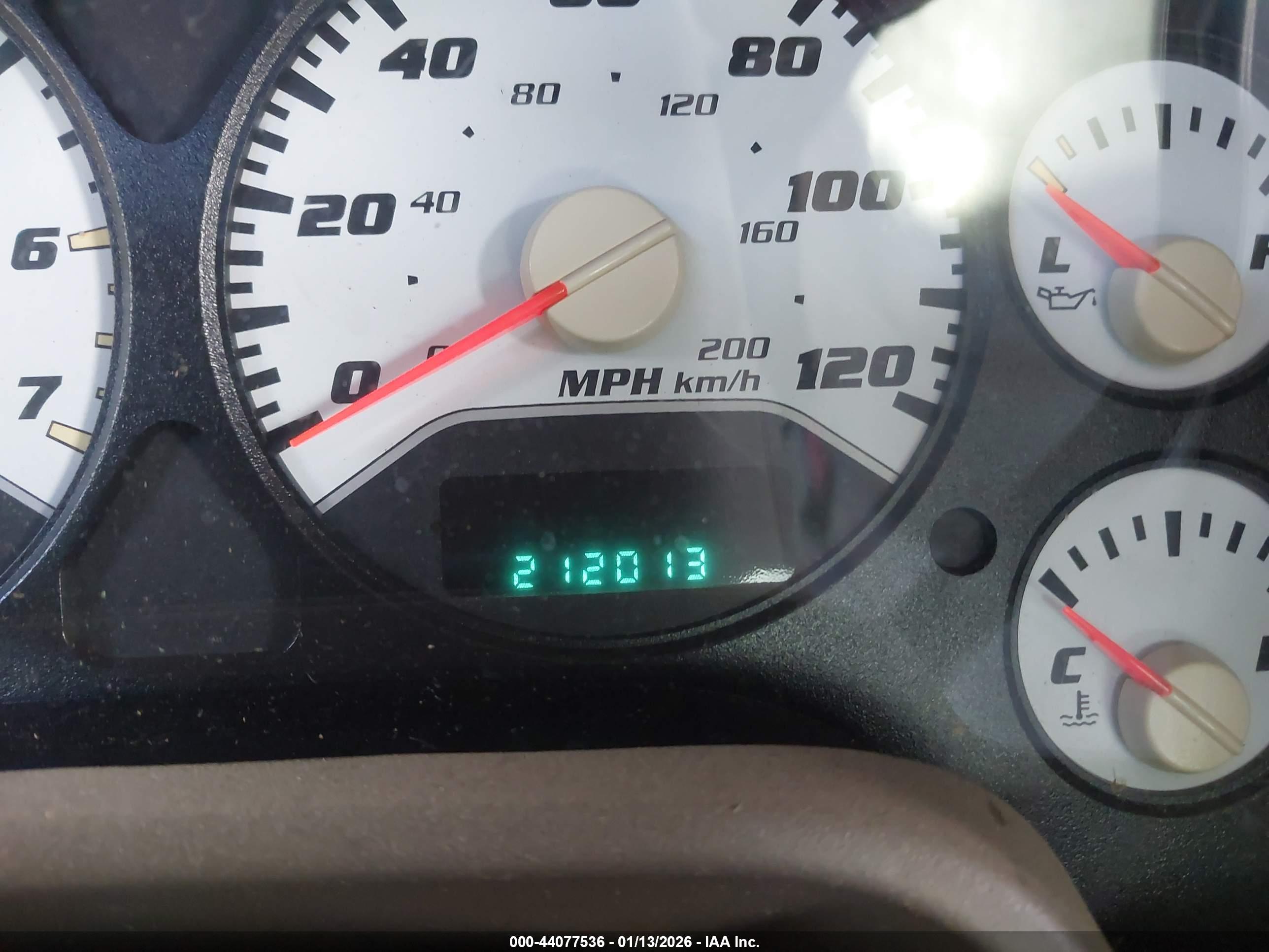 DODGE RAM image 7