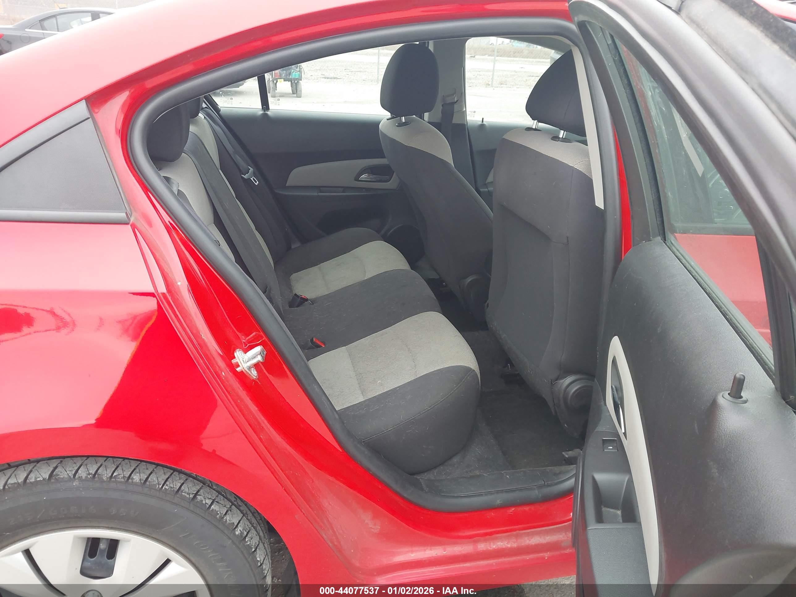 CHEVROLET CRUZE image 8