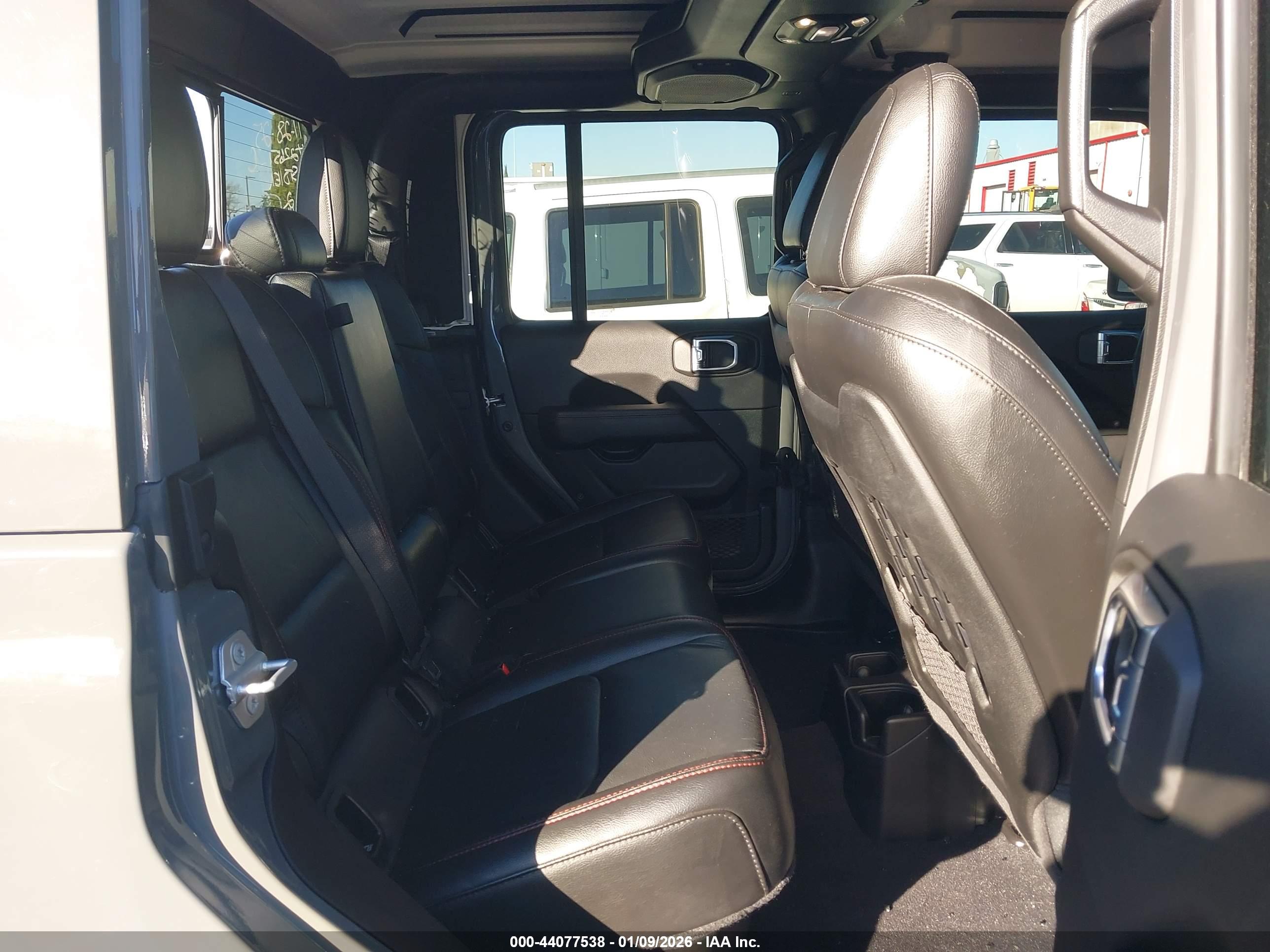JEEP GLADIATOR image 8