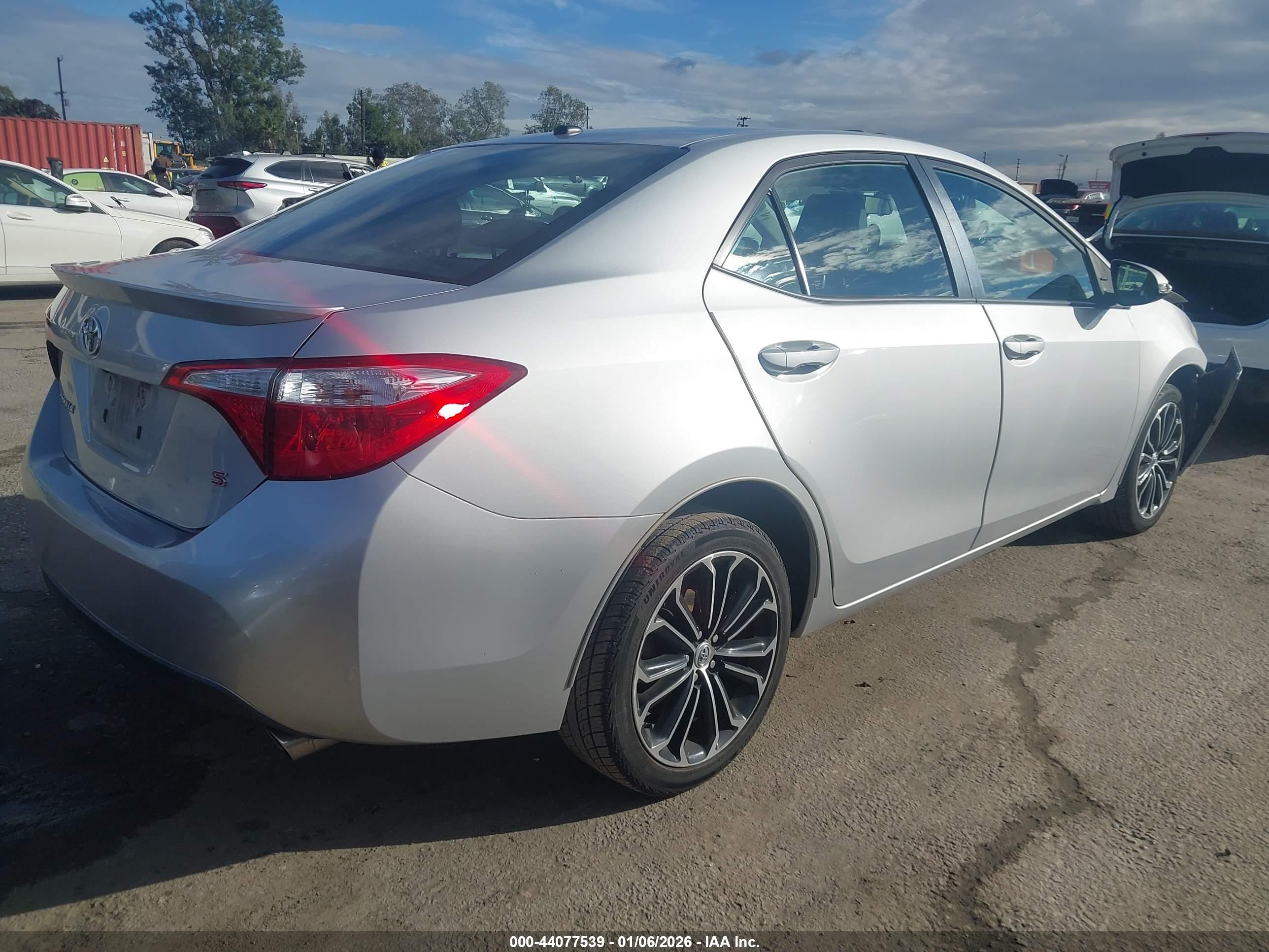 TOYOTA COROLLA image 4