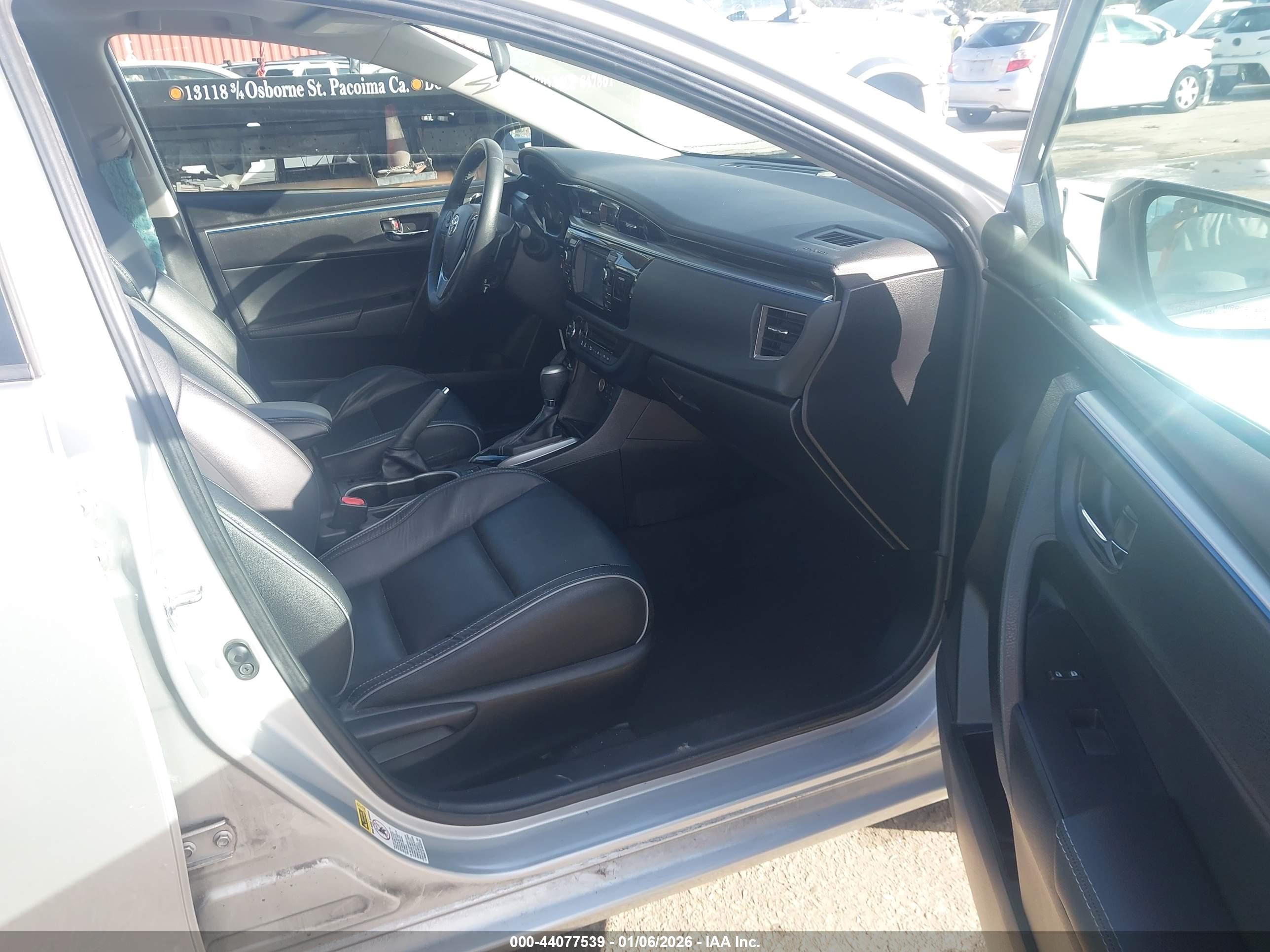TOYOTA COROLLA image 5