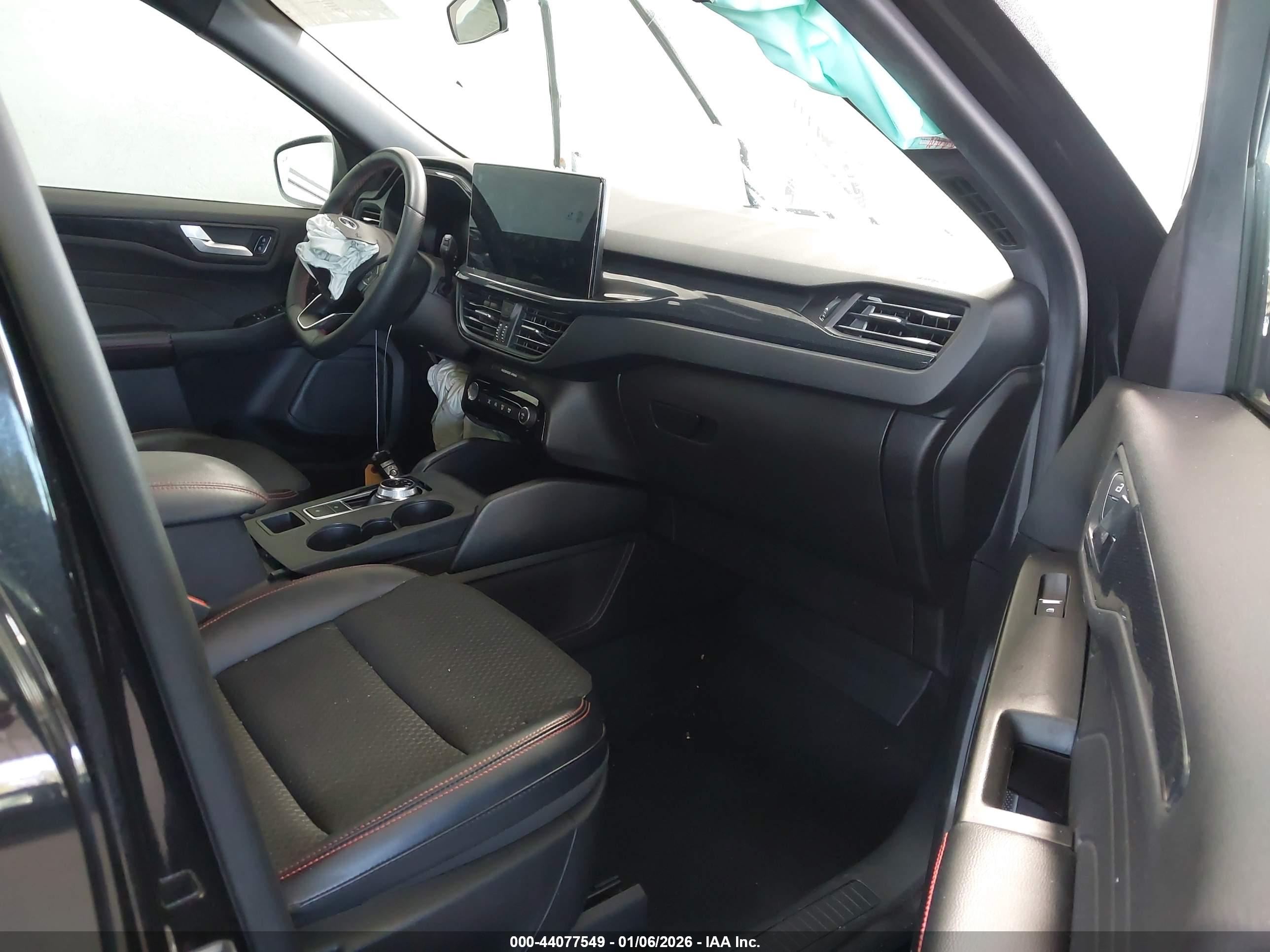 FORD ESCAPE image 5