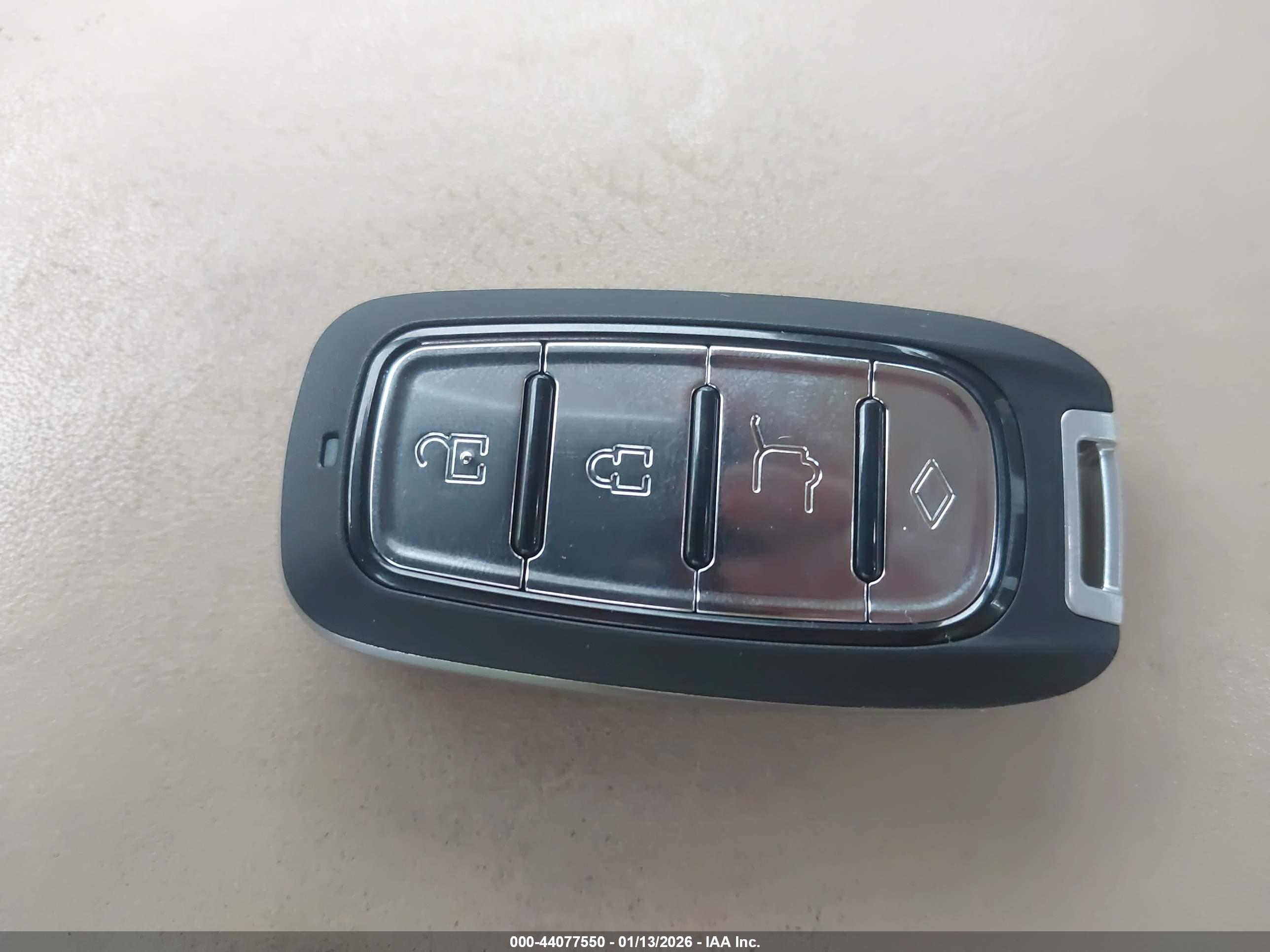 HYUNDAI GENESIS image 11