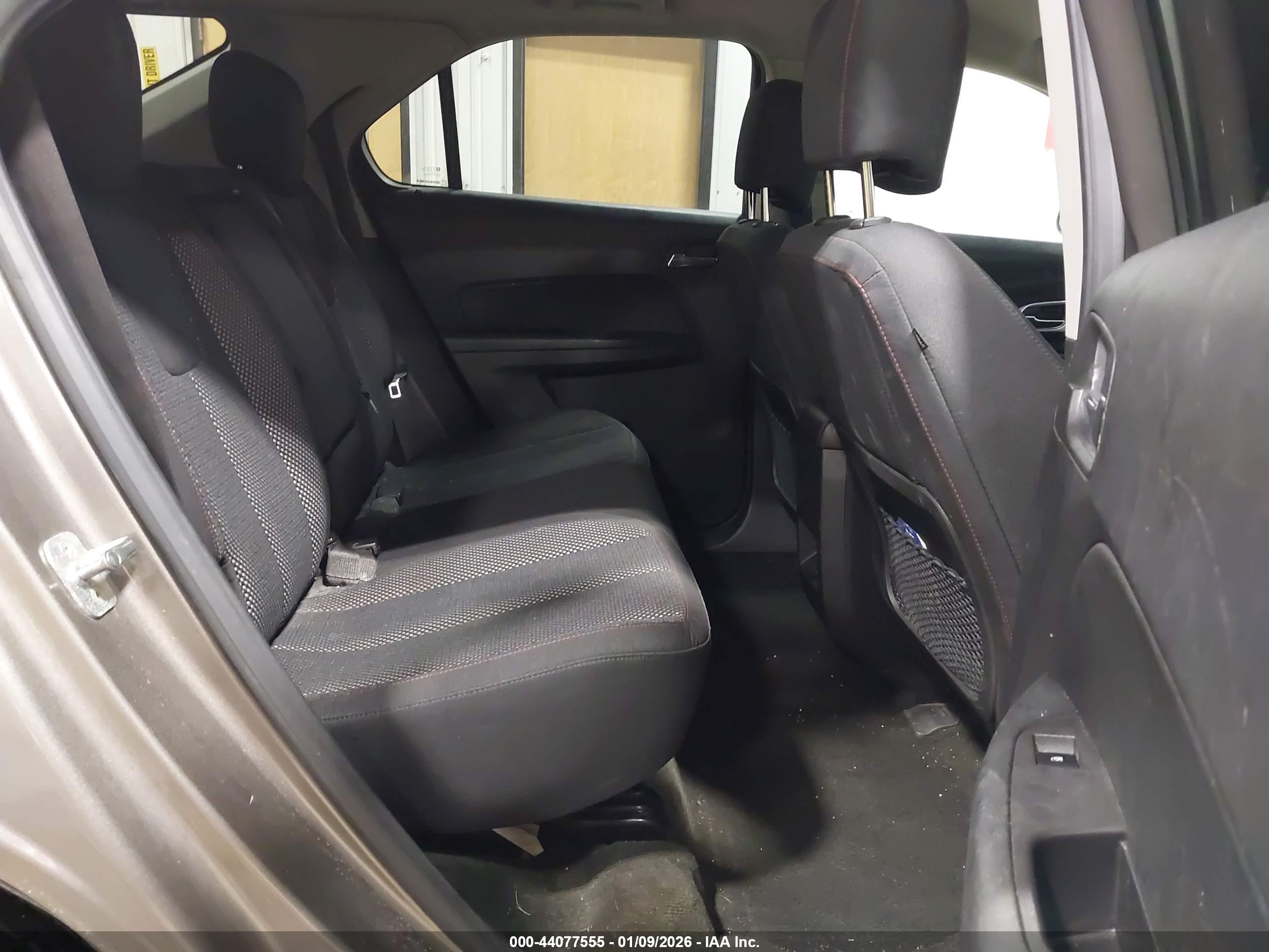 CHEVROLET EQUINOX image 8
