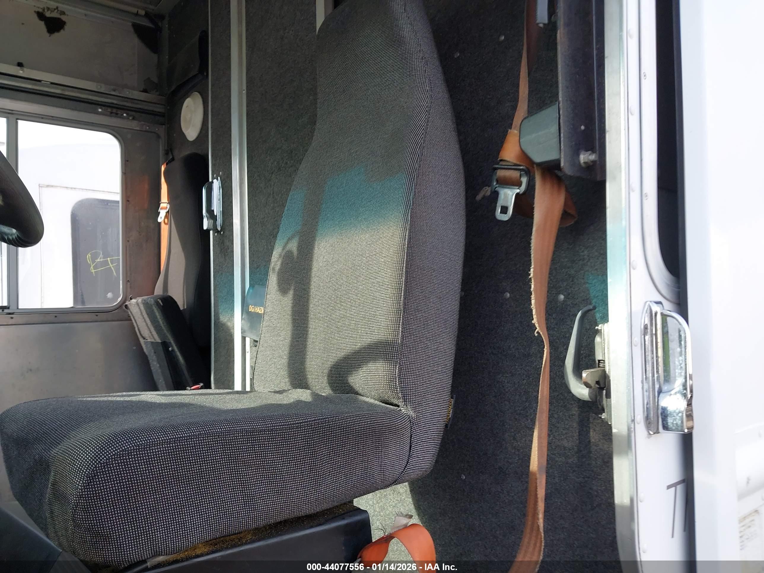 FREIGHTLINER CHASSIS image 8