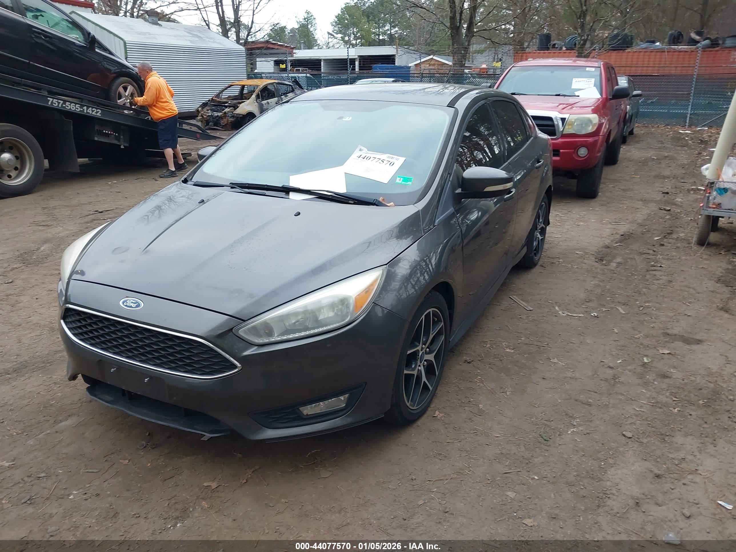 FORD FOCUS image 2