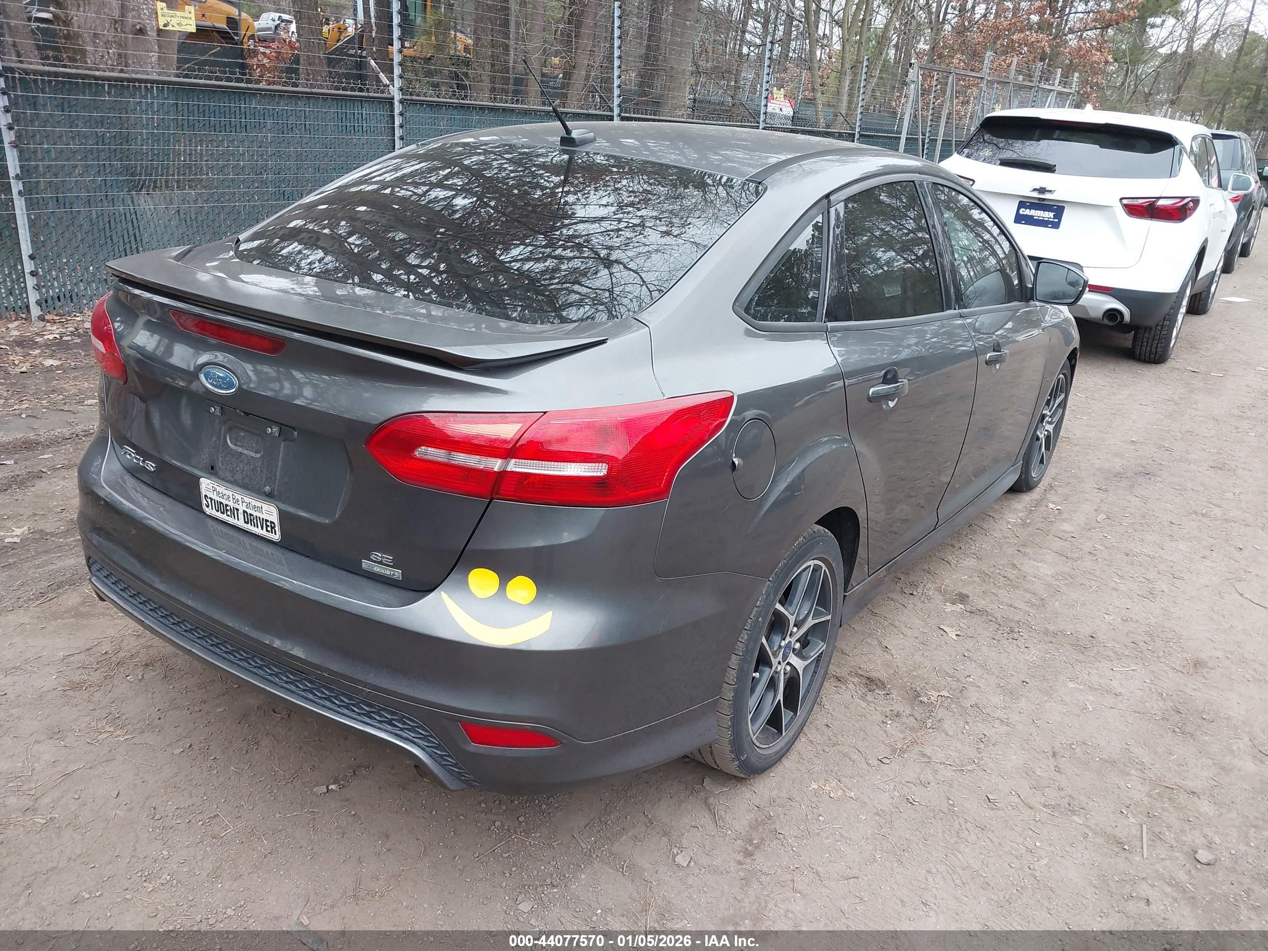 FORD FOCUS image 4