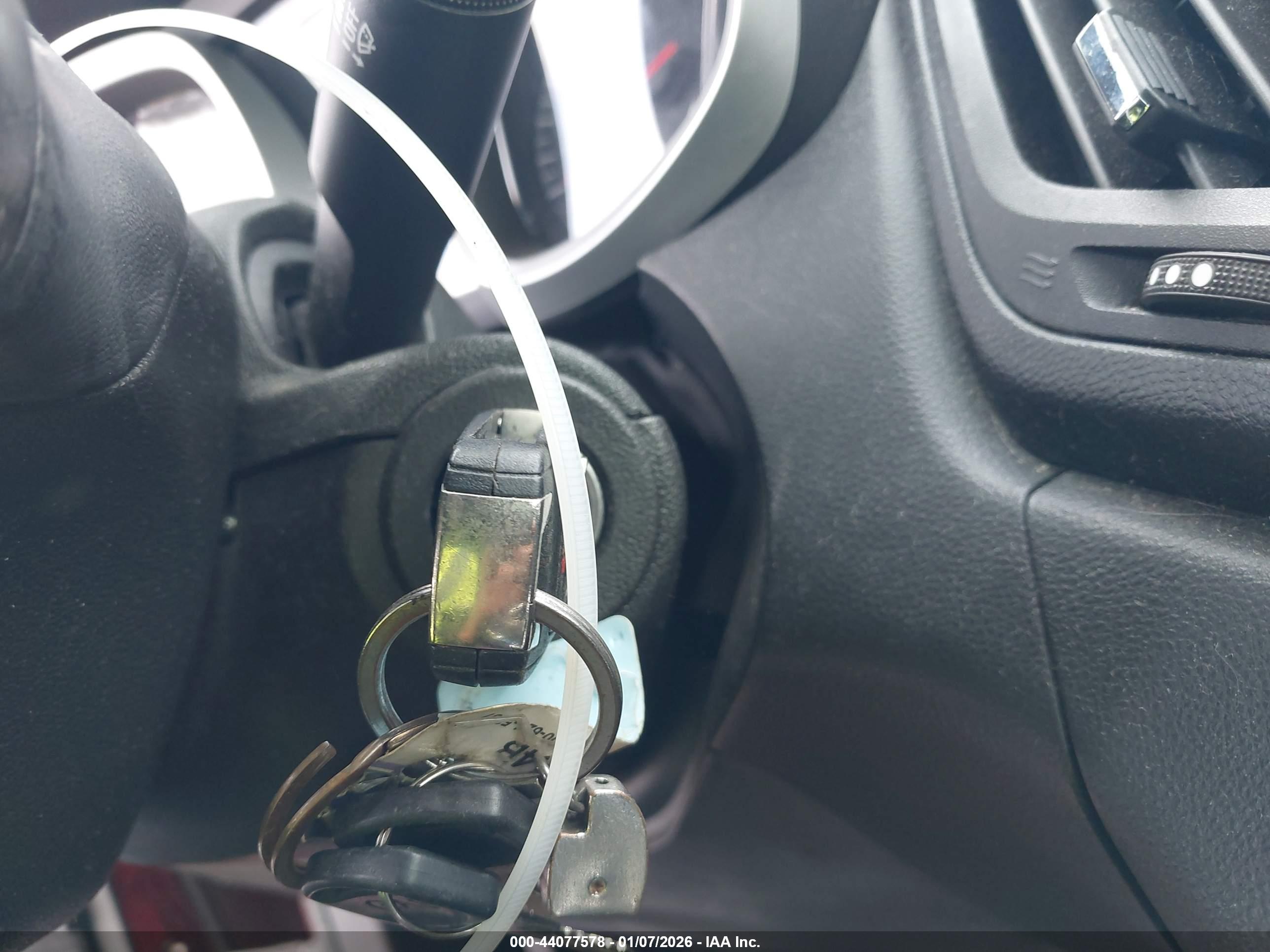 CHEVROLET EQUINOX image 11