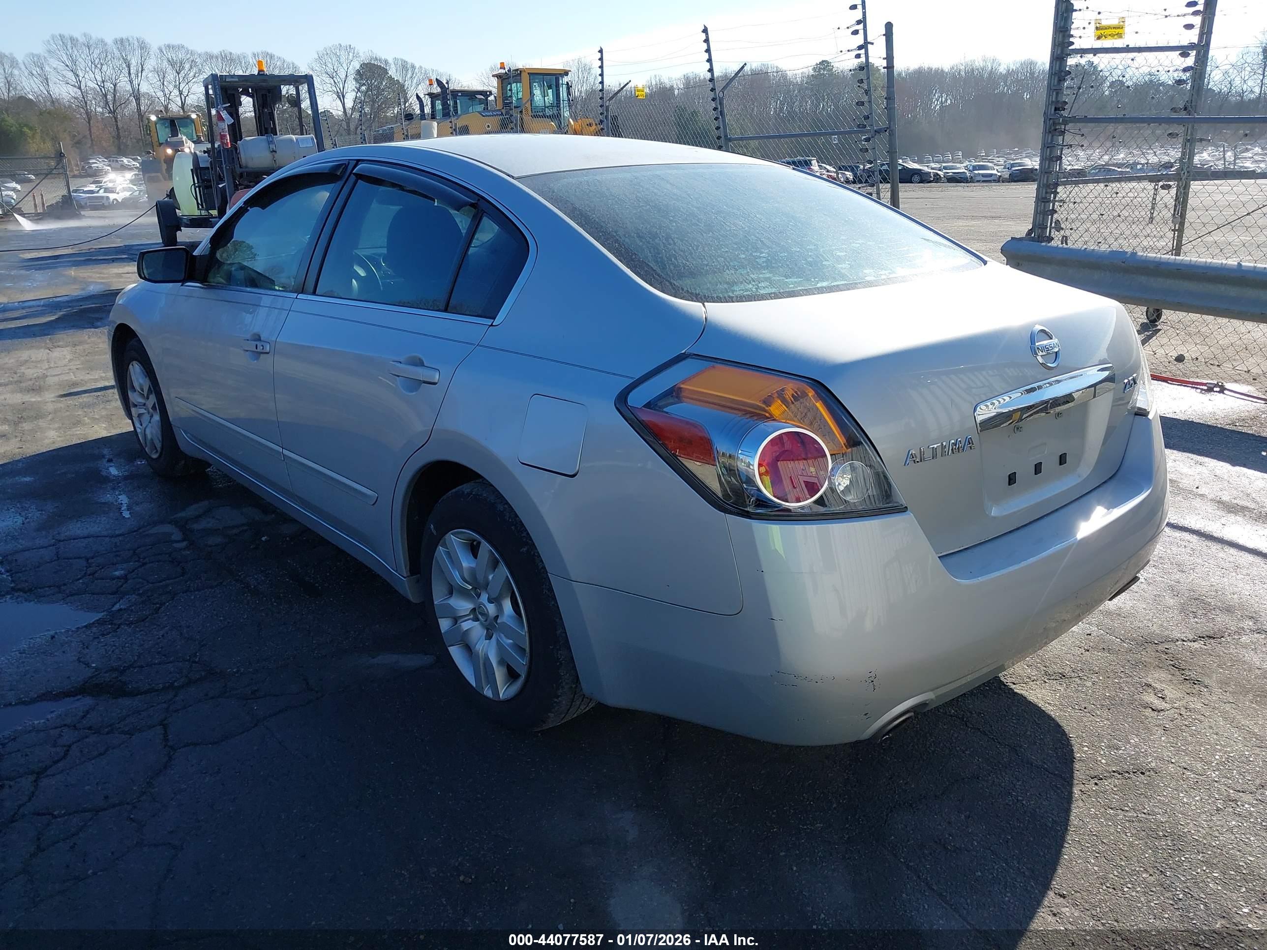 NISSAN ALTIMA image 3