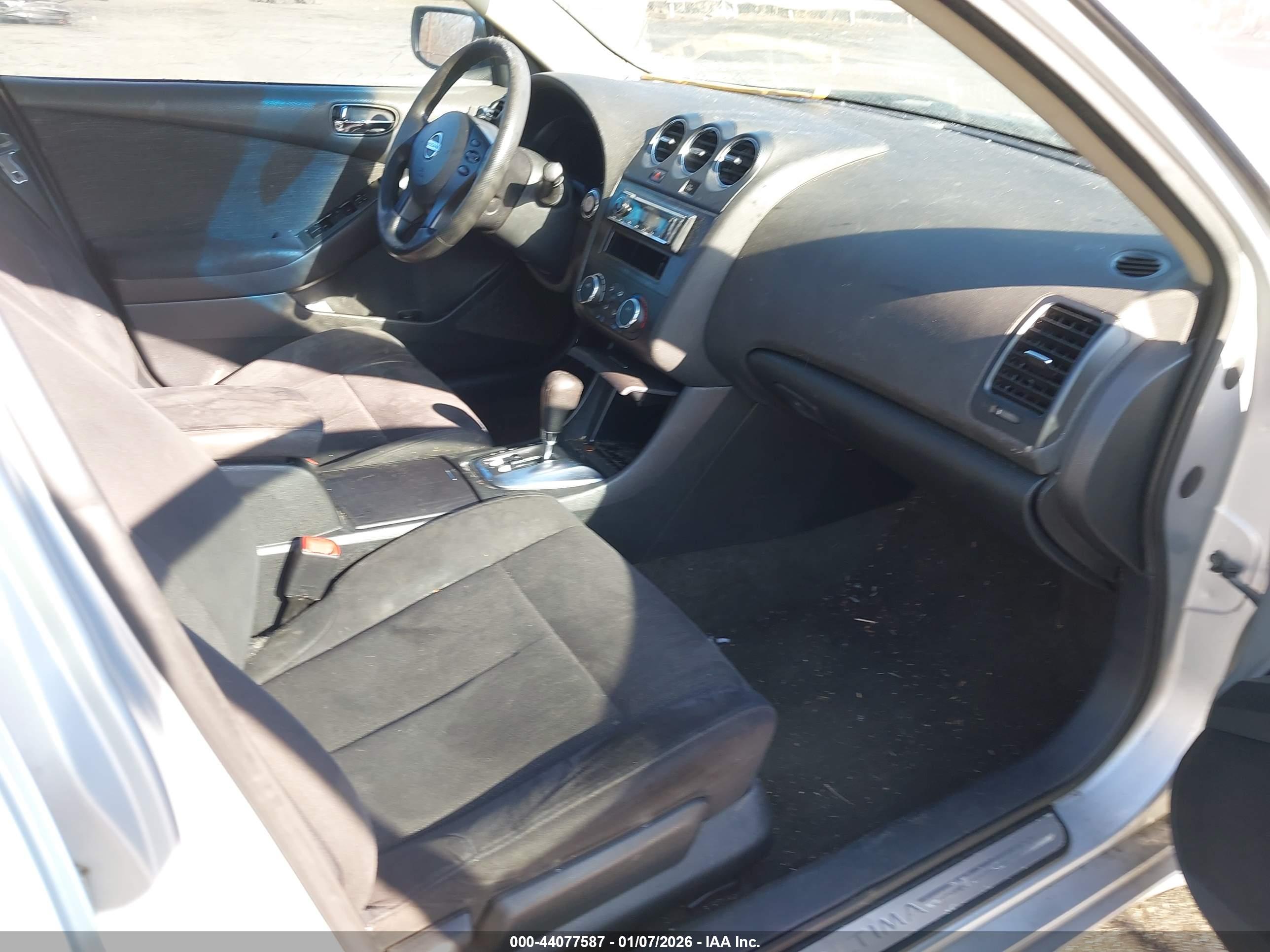 NISSAN ALTIMA image 5