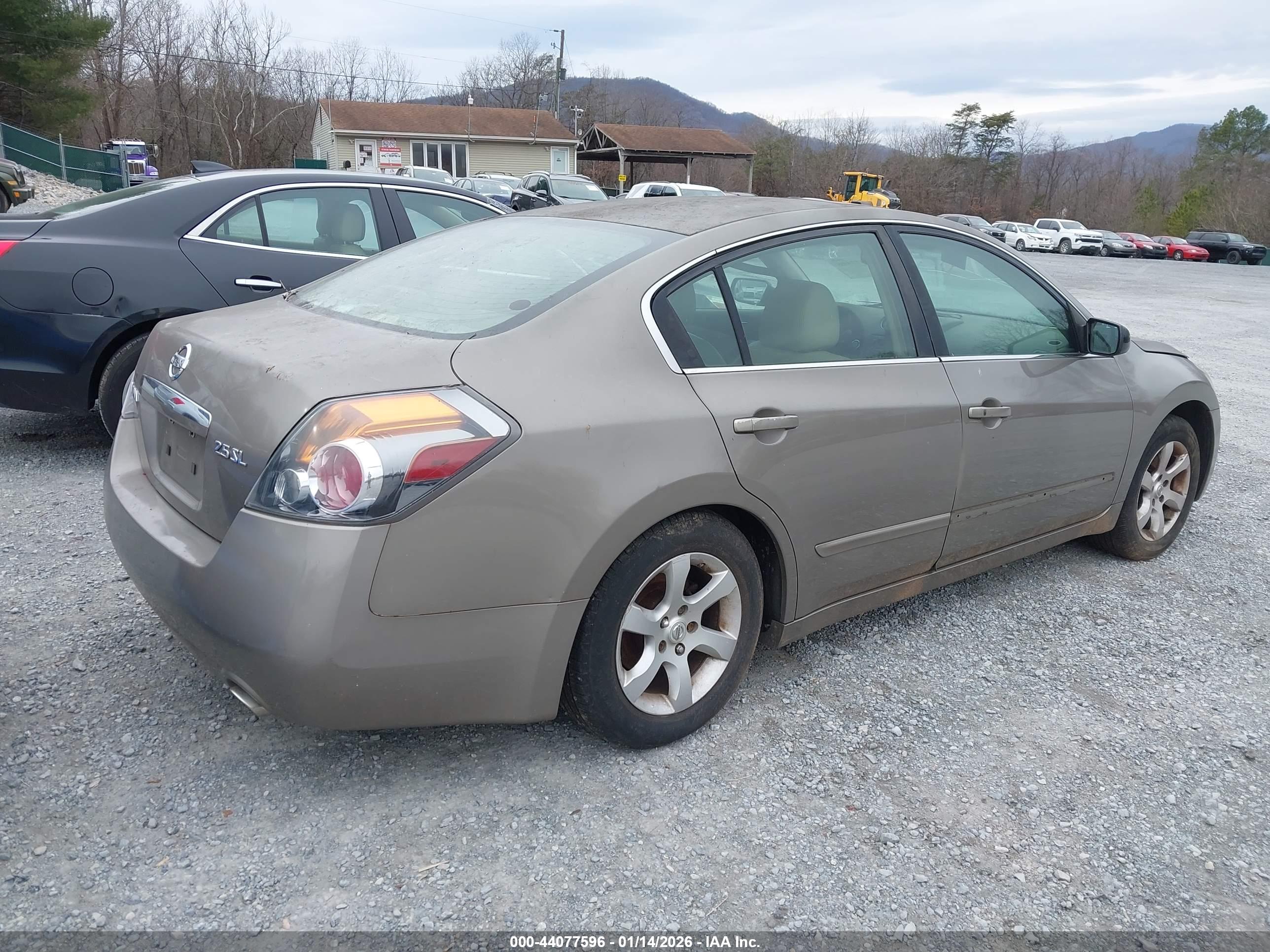 NISSAN ALTIMA image 4