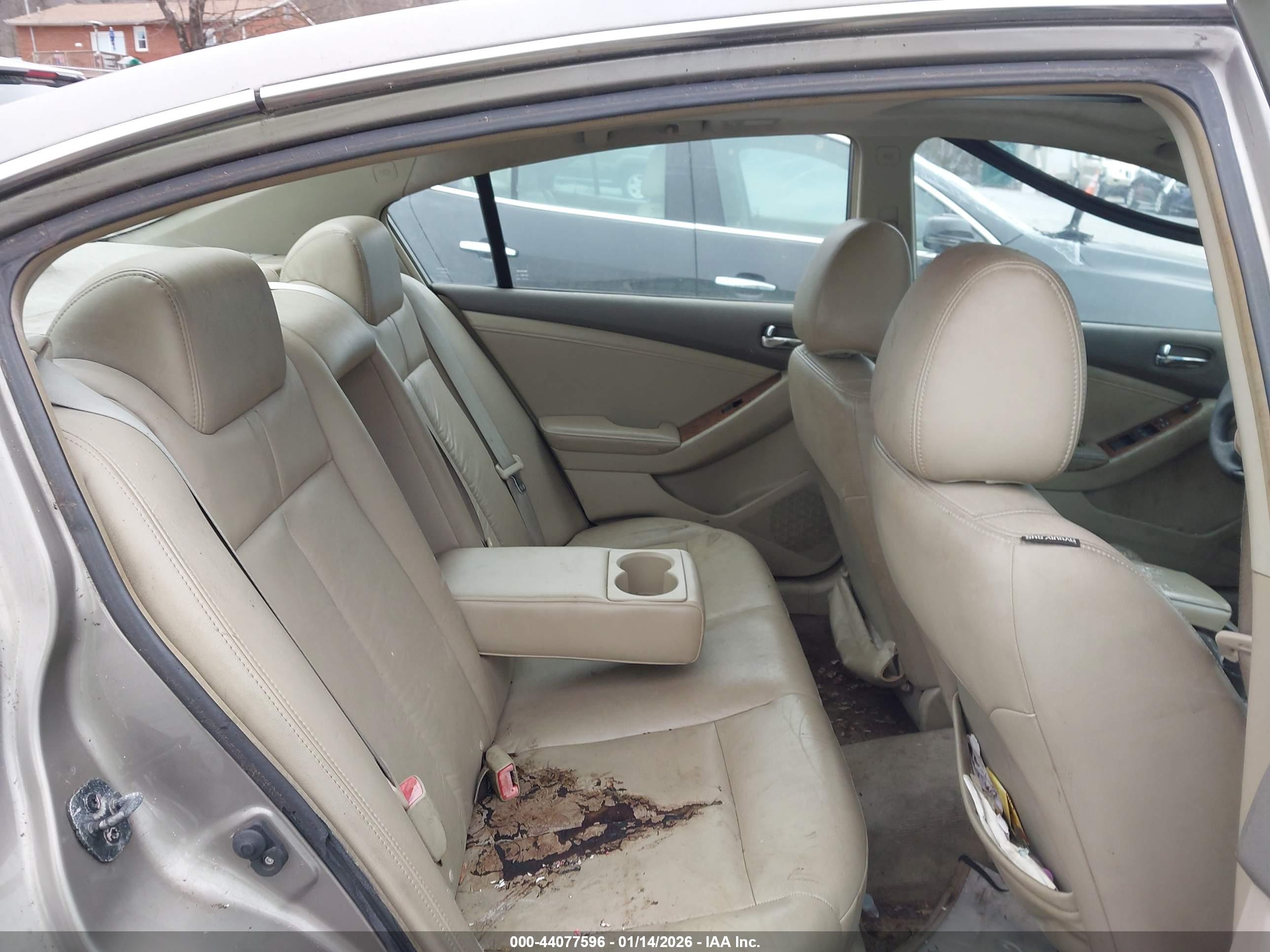 NISSAN ALTIMA image 8
