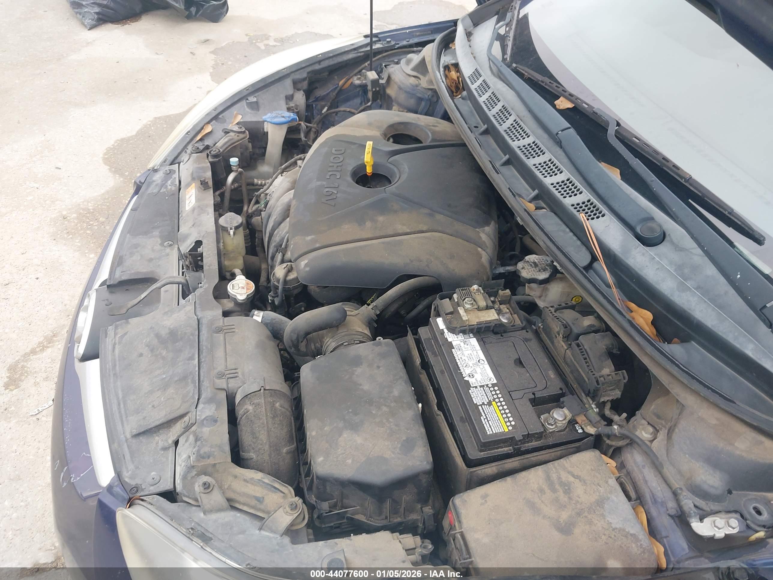 HYUNDAI ELANTRA image 10