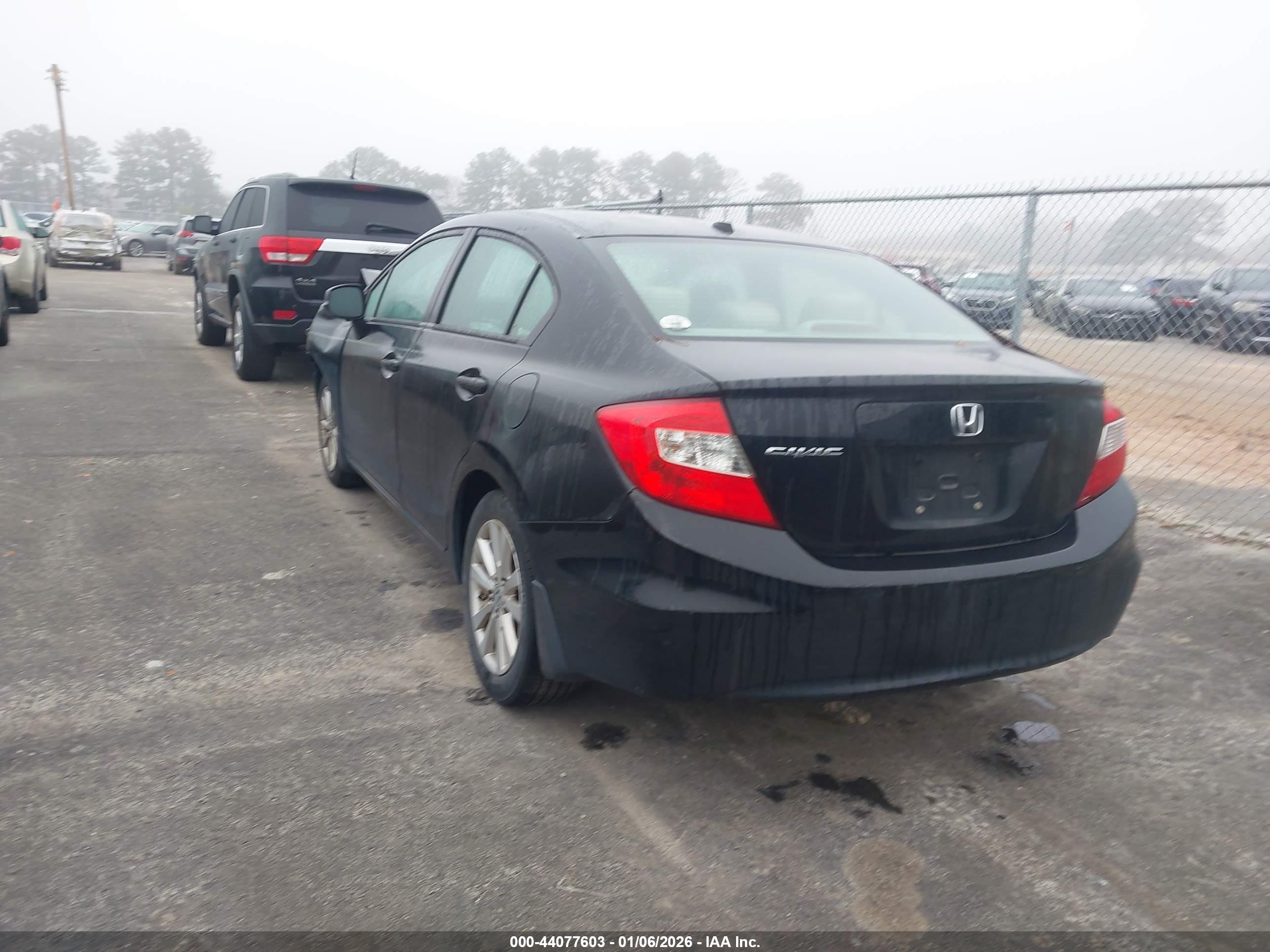 HONDA CIVIC image 3