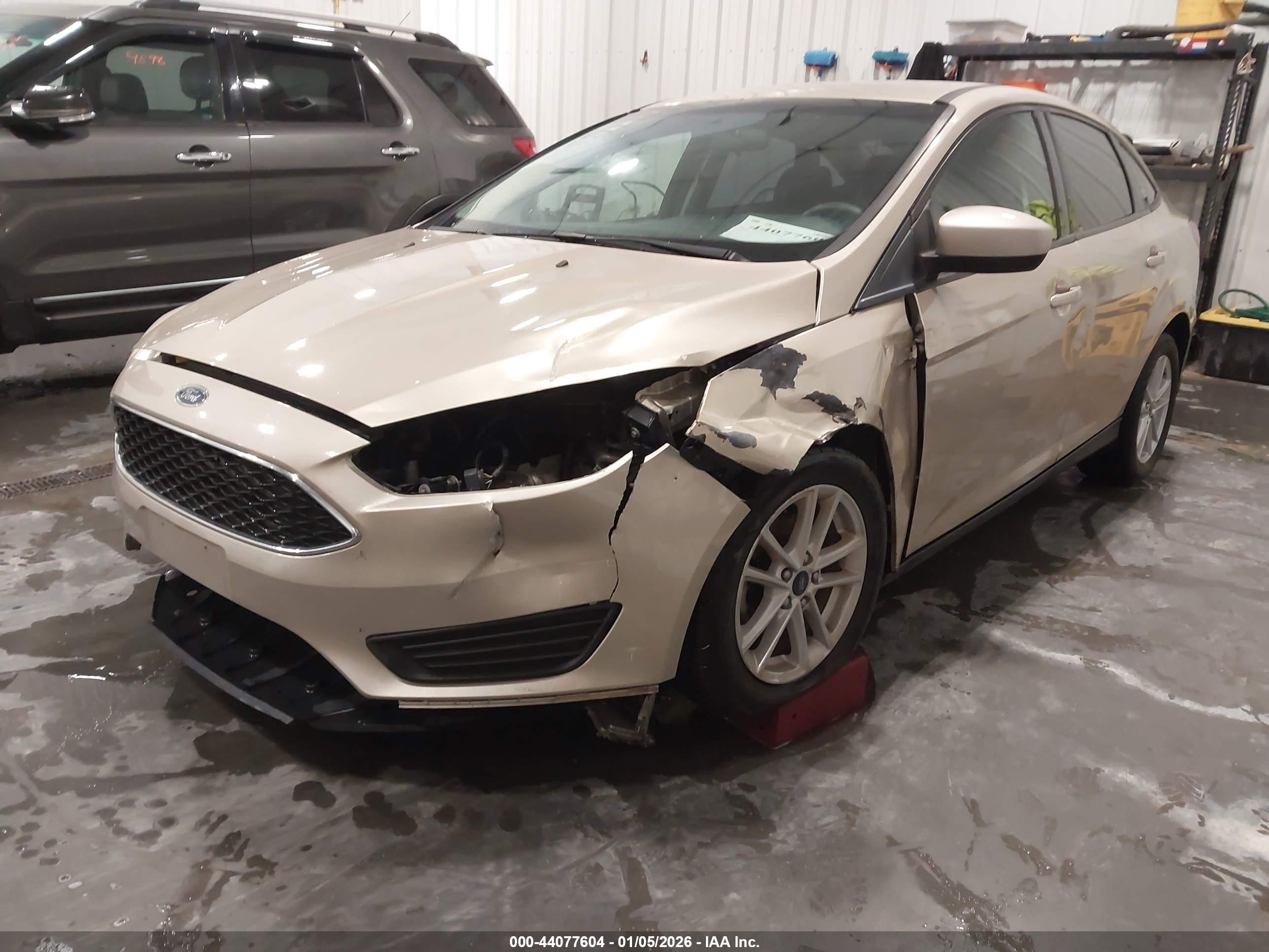 FORD FOCUS image 6