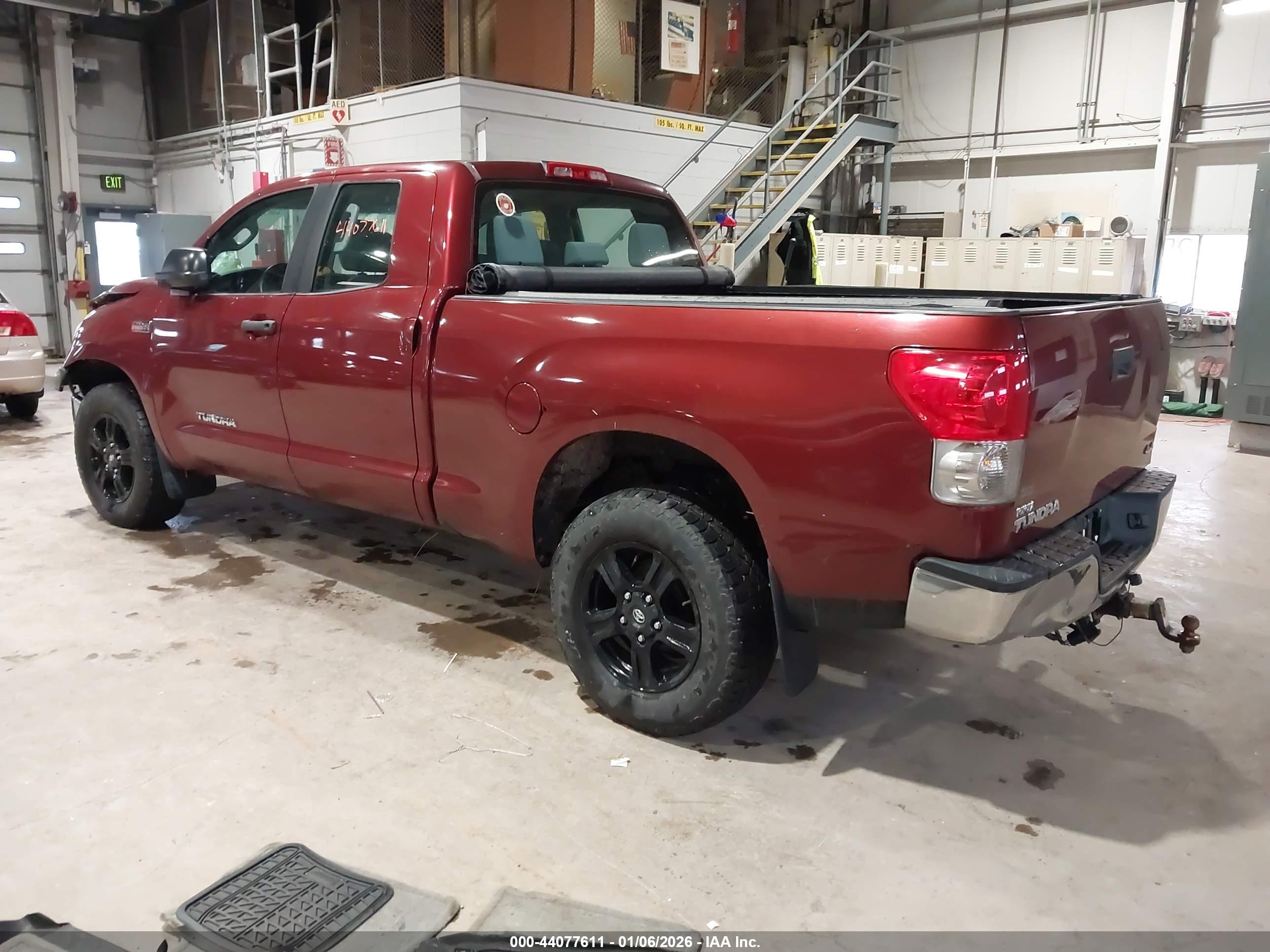 TOYOTA TUNDRA image 3