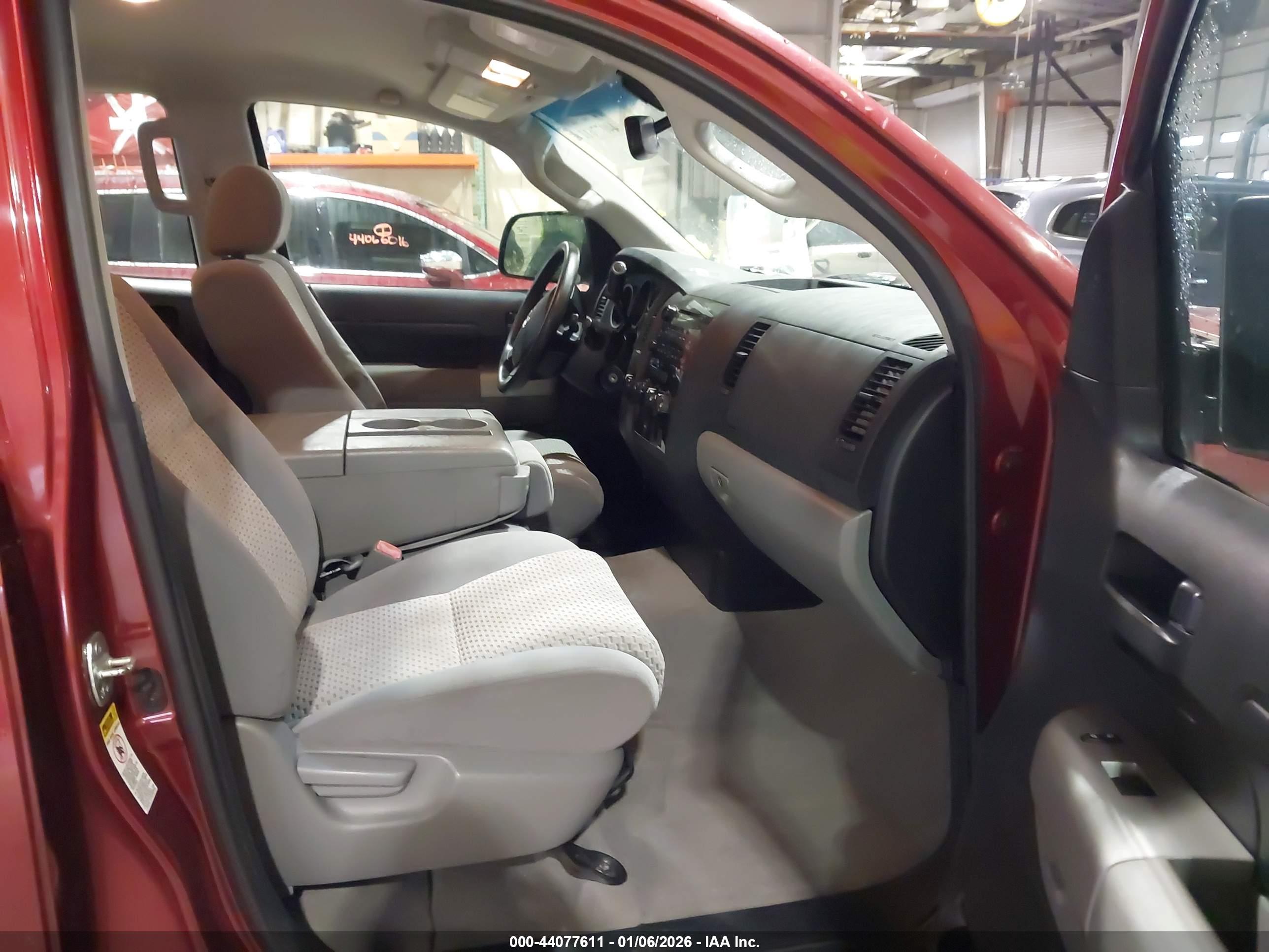 TOYOTA TUNDRA image 5