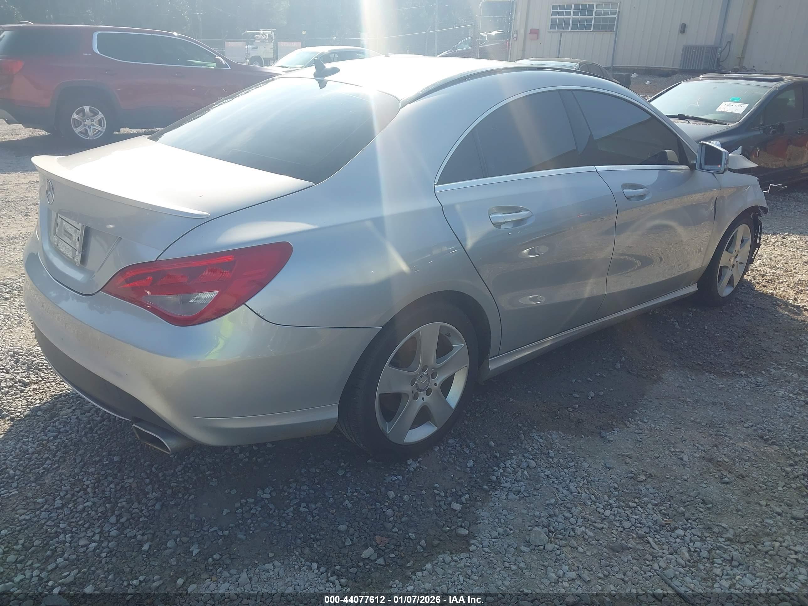 MERCEDES-BENZ CLA image 4
