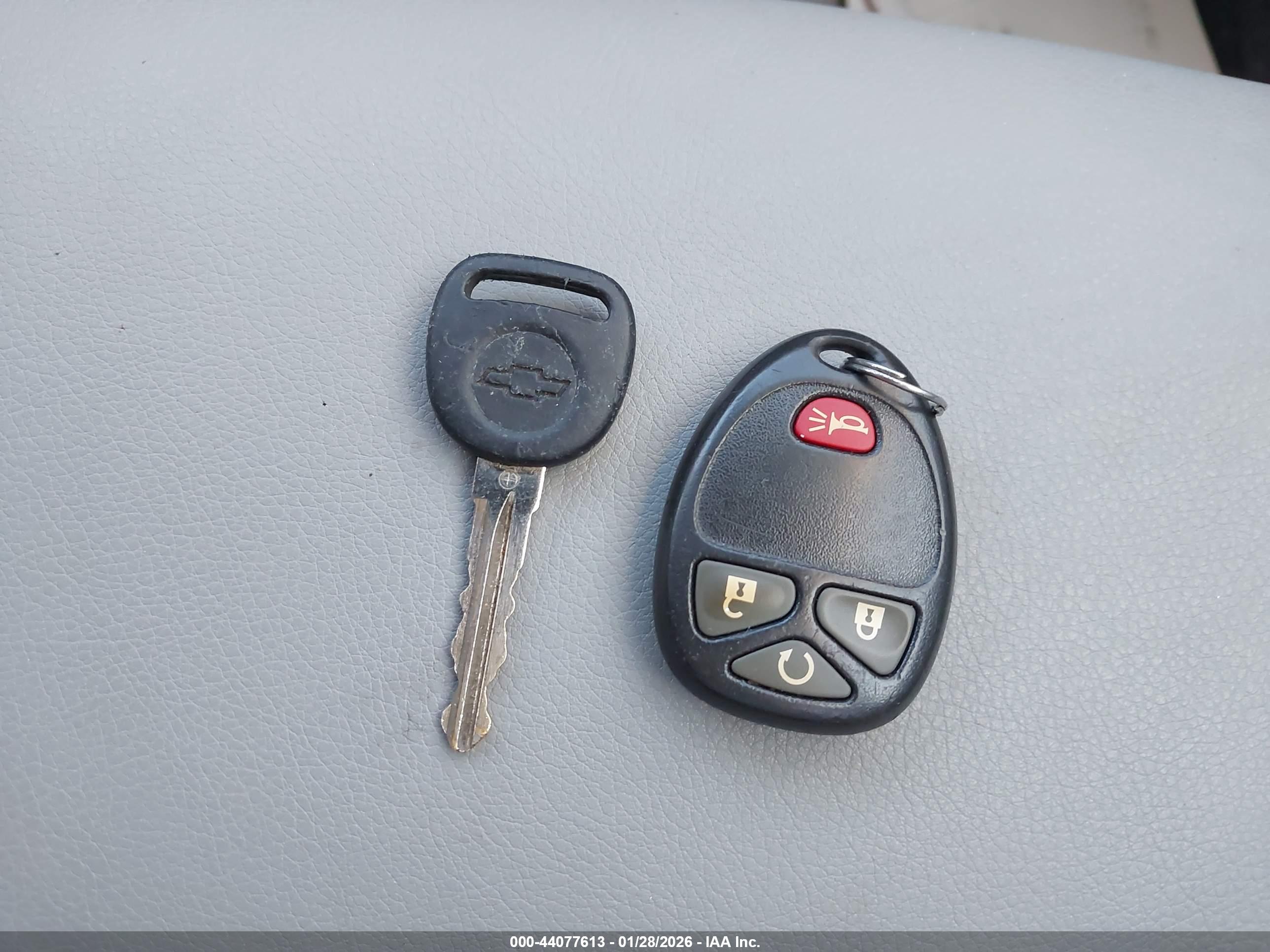 CHEVROLET TRAVERSE image 11