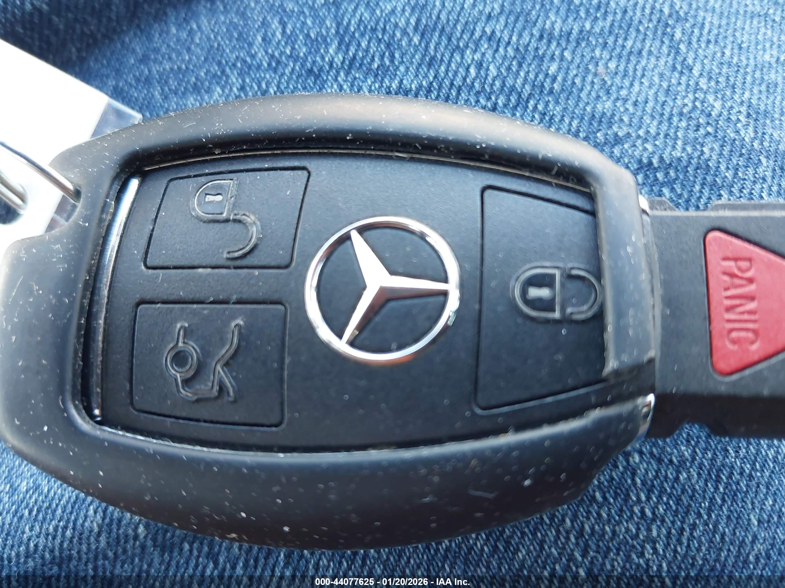 MERCEDES-BENZ CLA image 11