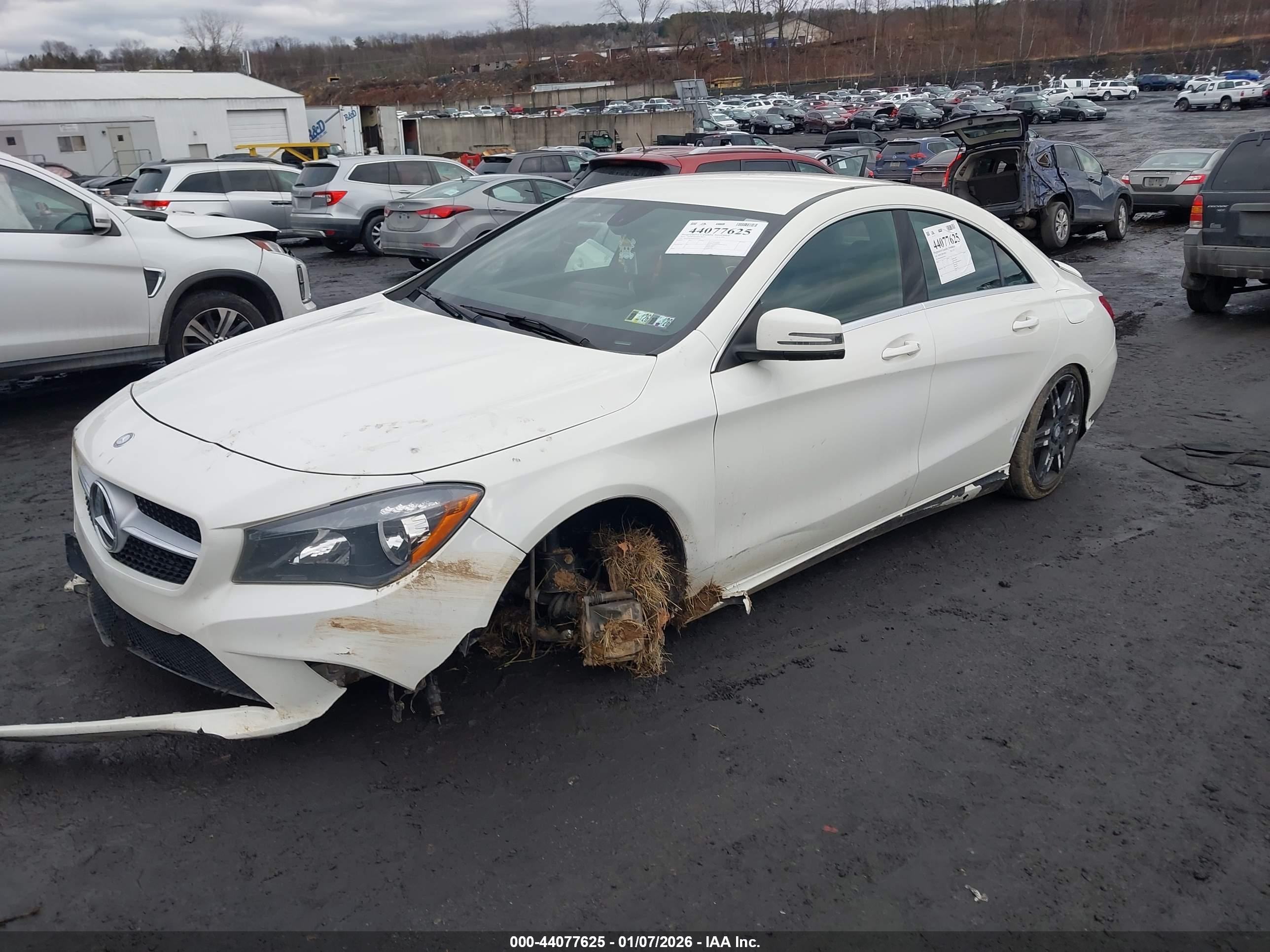 MERCEDES-BENZ CLA image 2
