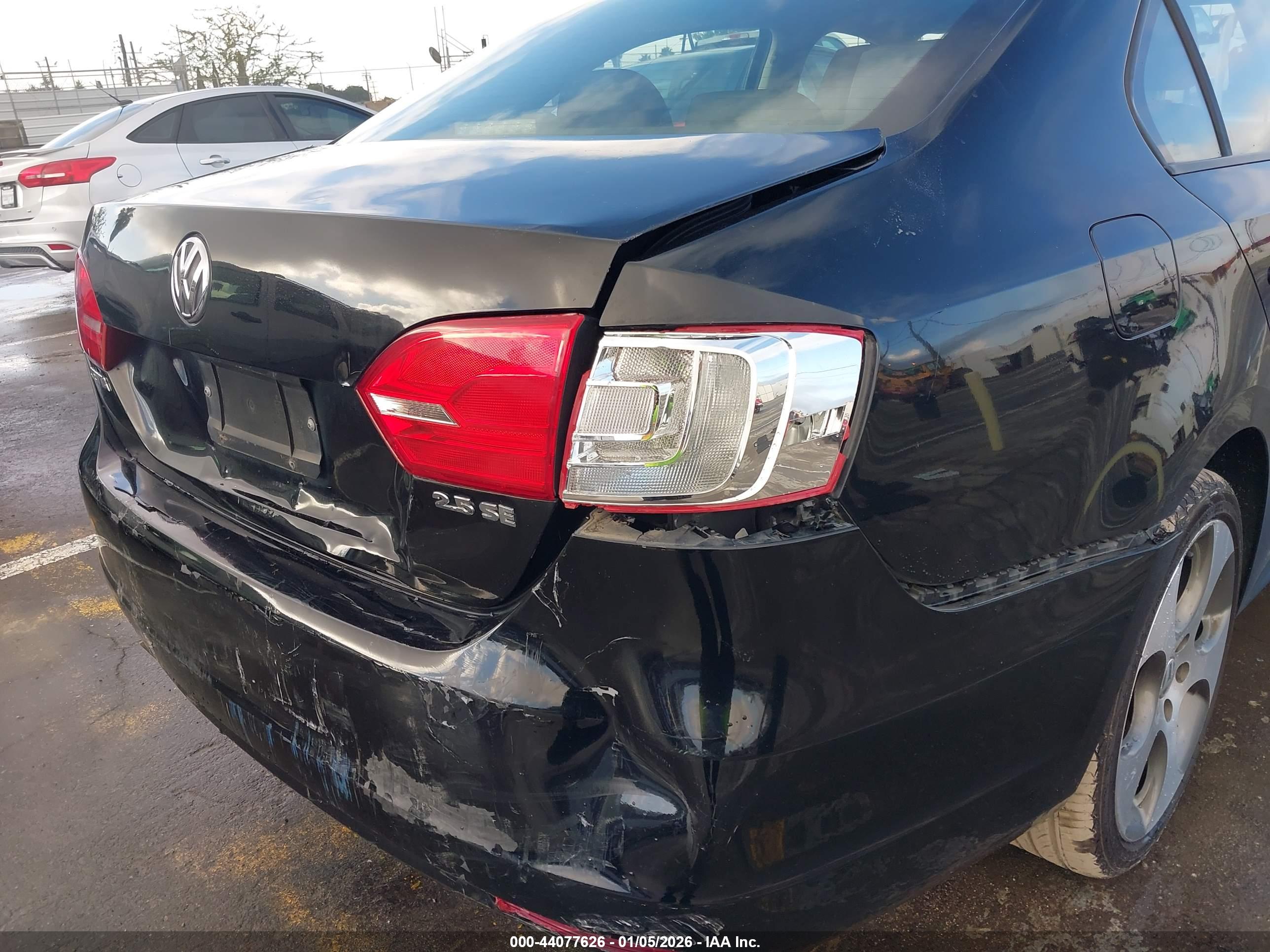VOLKSWAGEN JETTA image 6