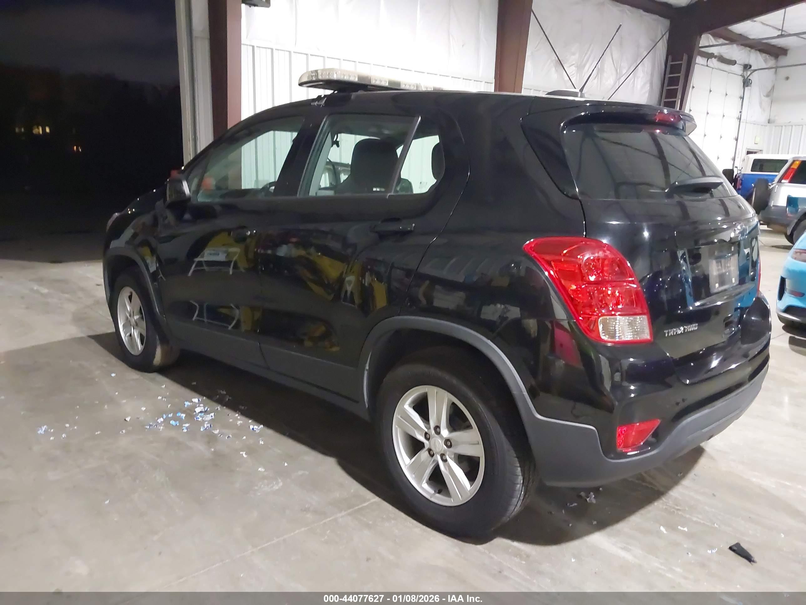 CHEVROLET TRAX image 3