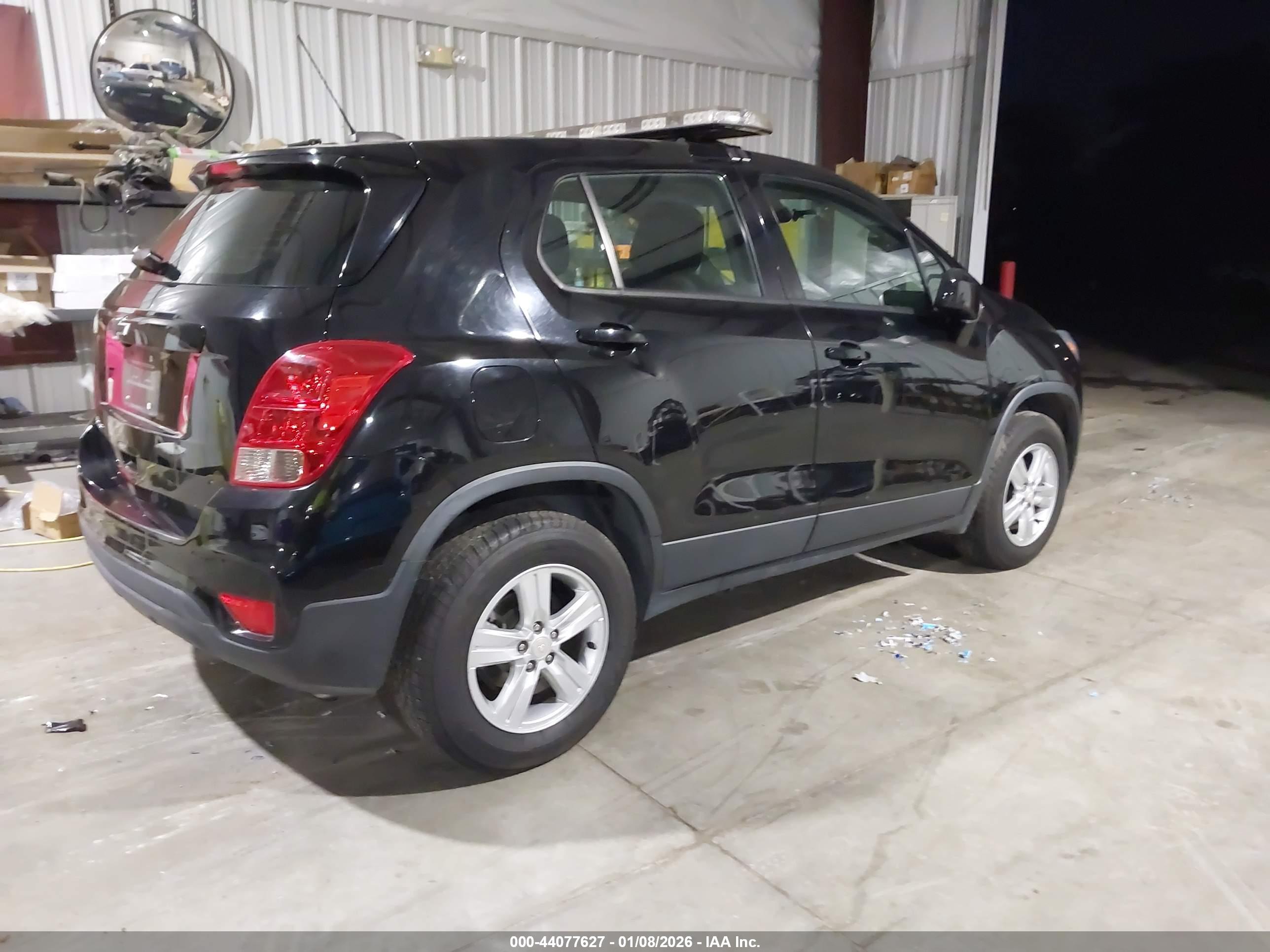 CHEVROLET TRAX image 4