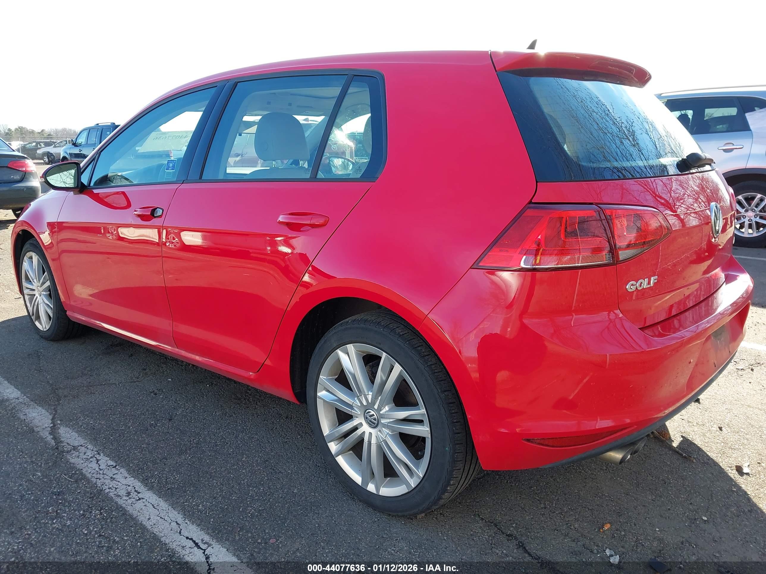 VOLKSWAGEN GOLF image 3
