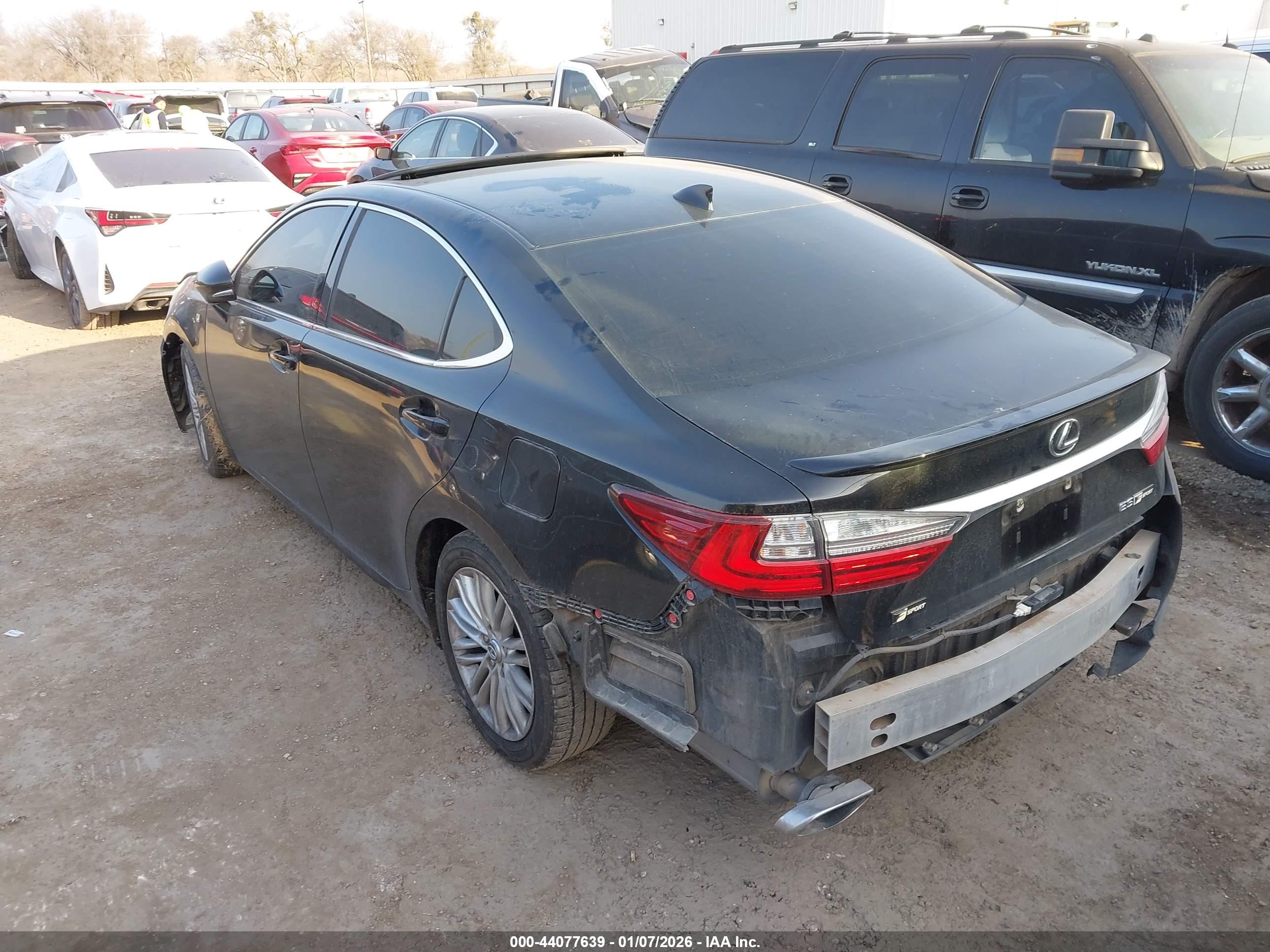 LEXUS ES image 3