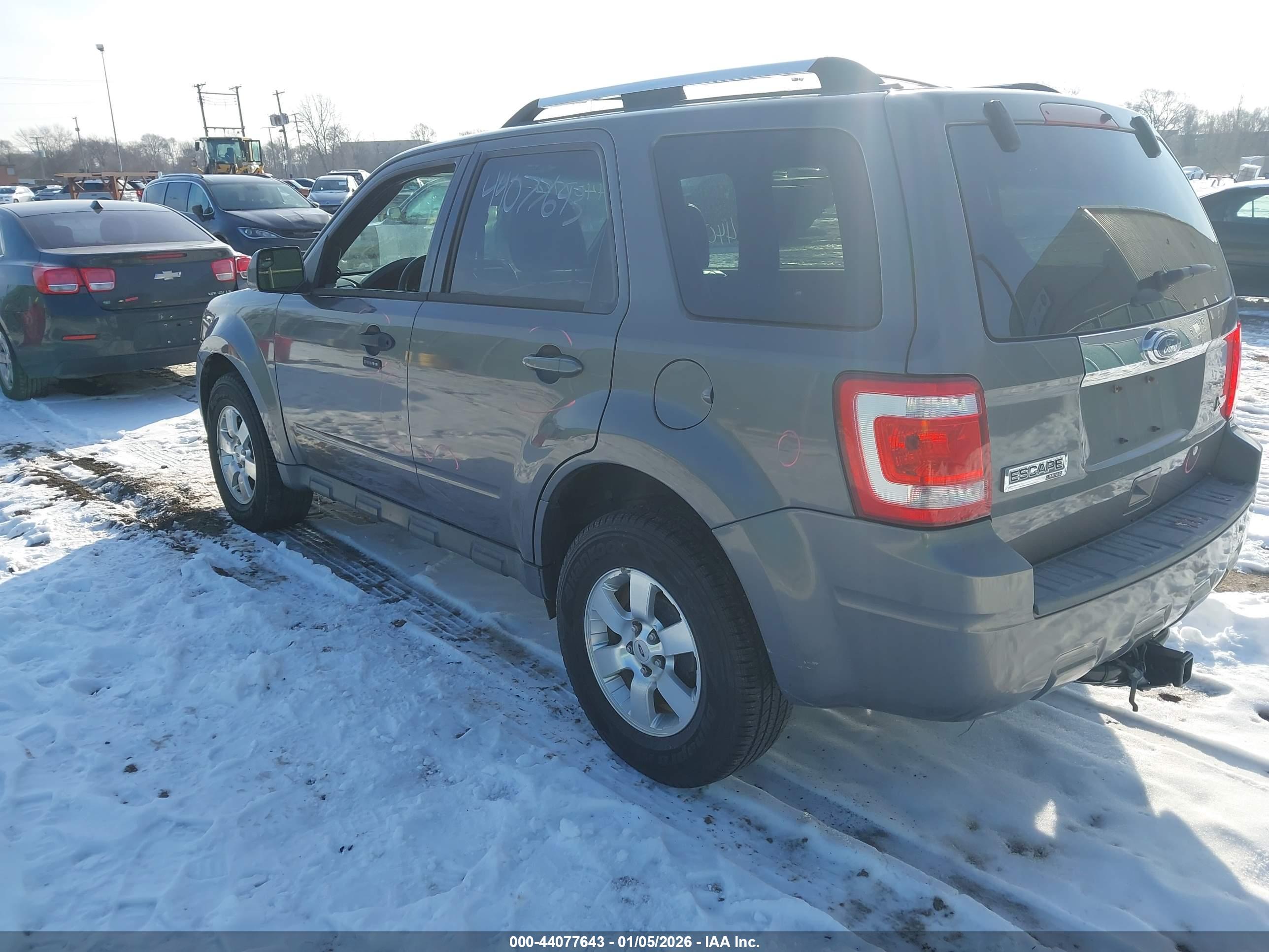 FORD ESCAPE image 3