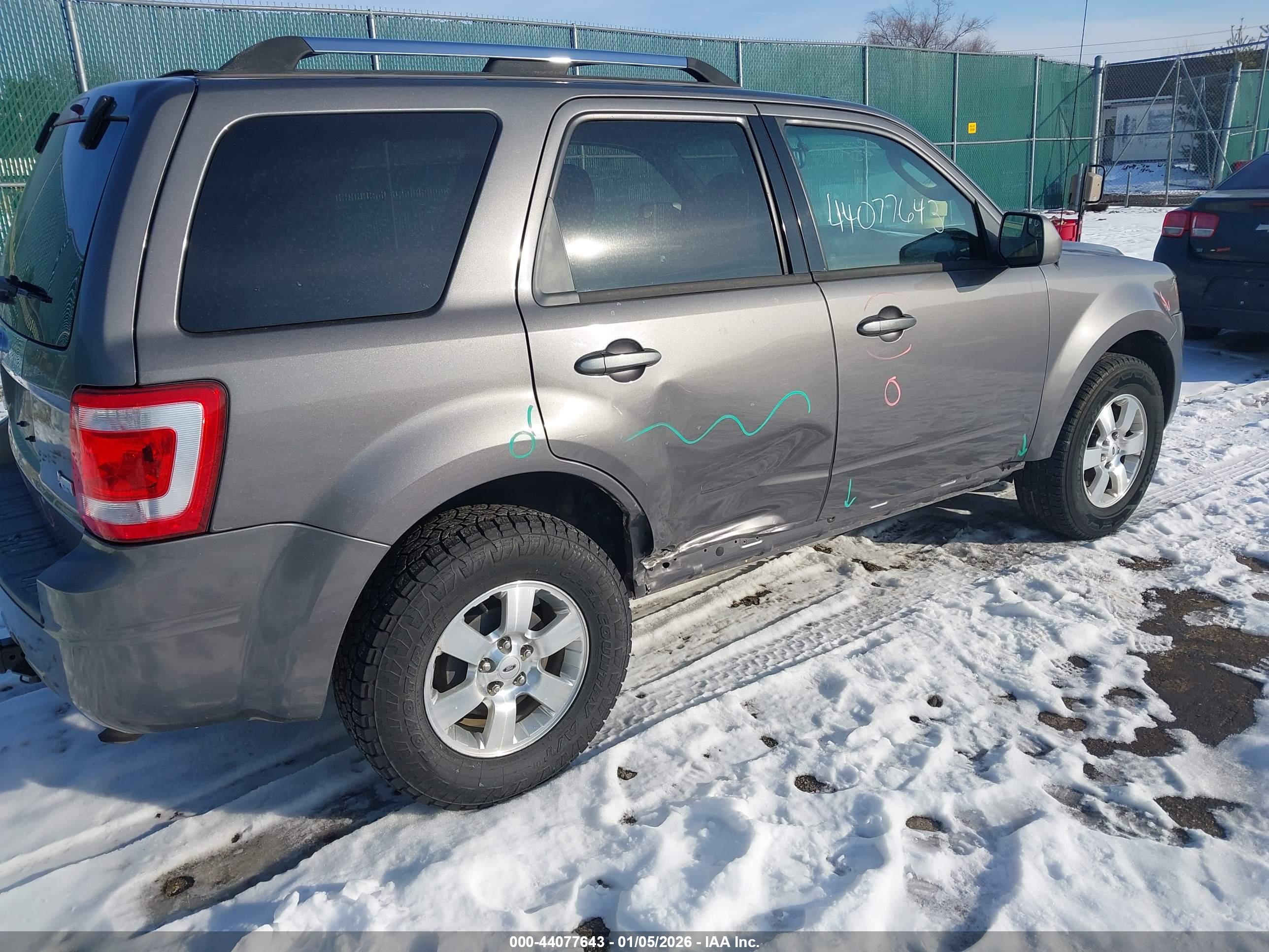 FORD ESCAPE image 6