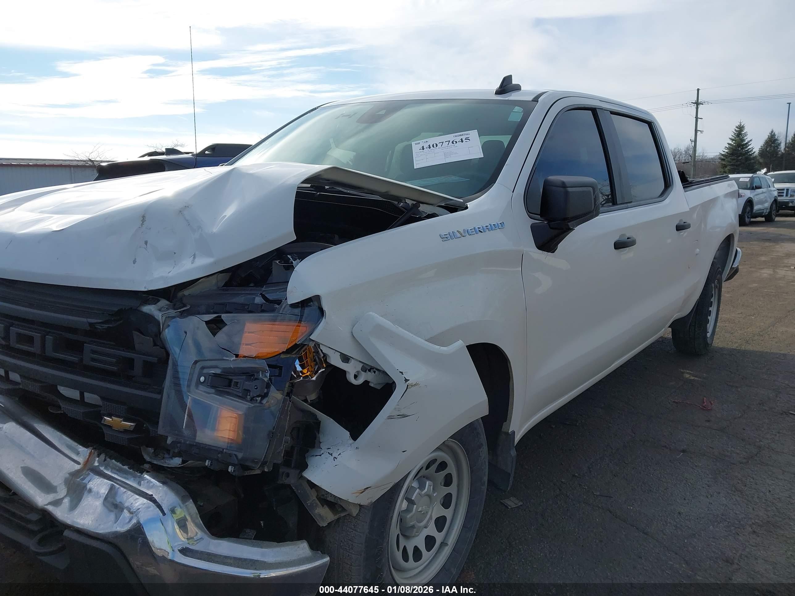 CHEVROLET SILVERADO image 2