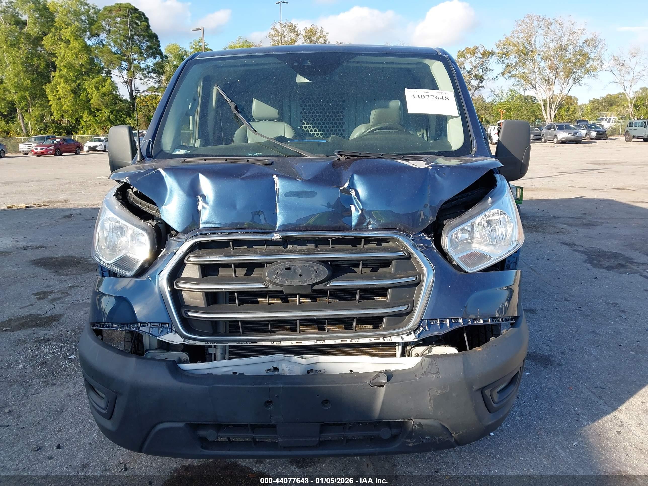 FORD TRANSIT-250 image 6