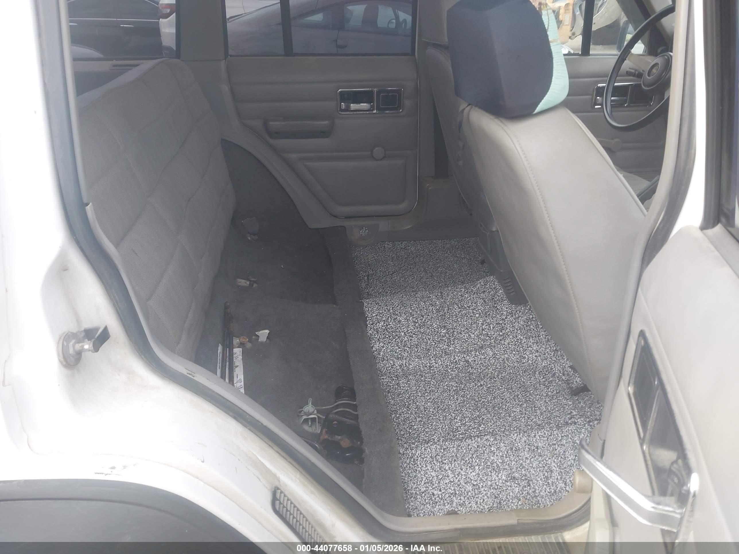 JEEP CHEROKEE image 8
