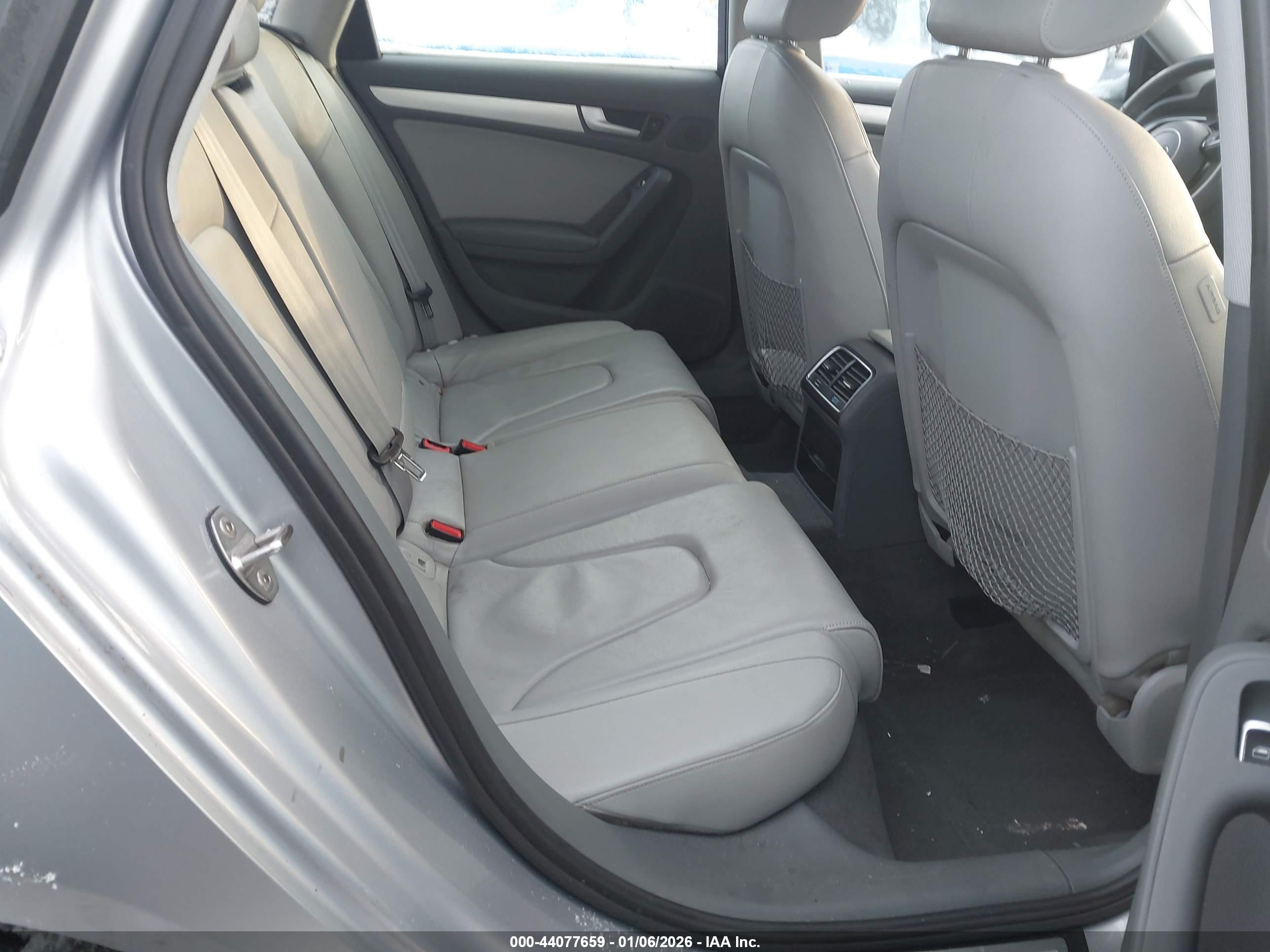 AUDI A4 image 8