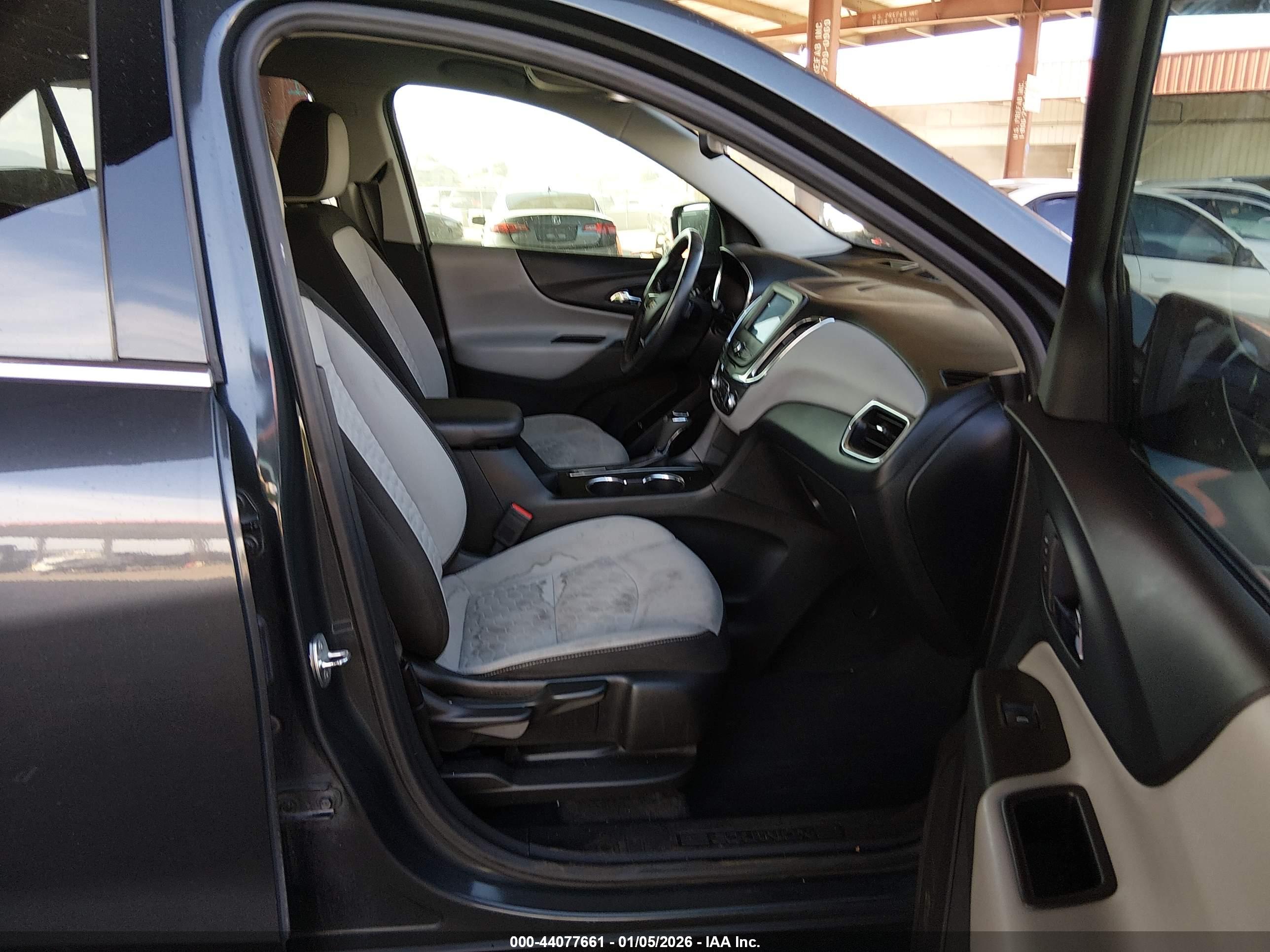 CHEVROLET EQUINOX image 5