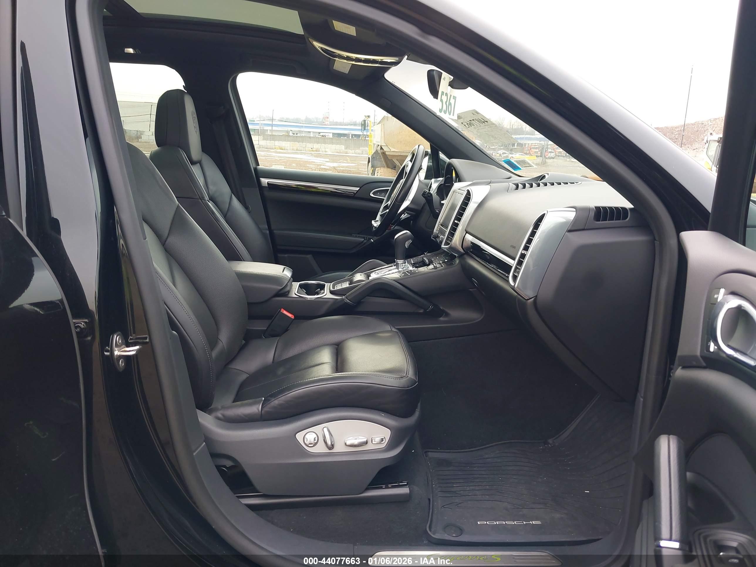 PORSCHE CAYENNE image 5