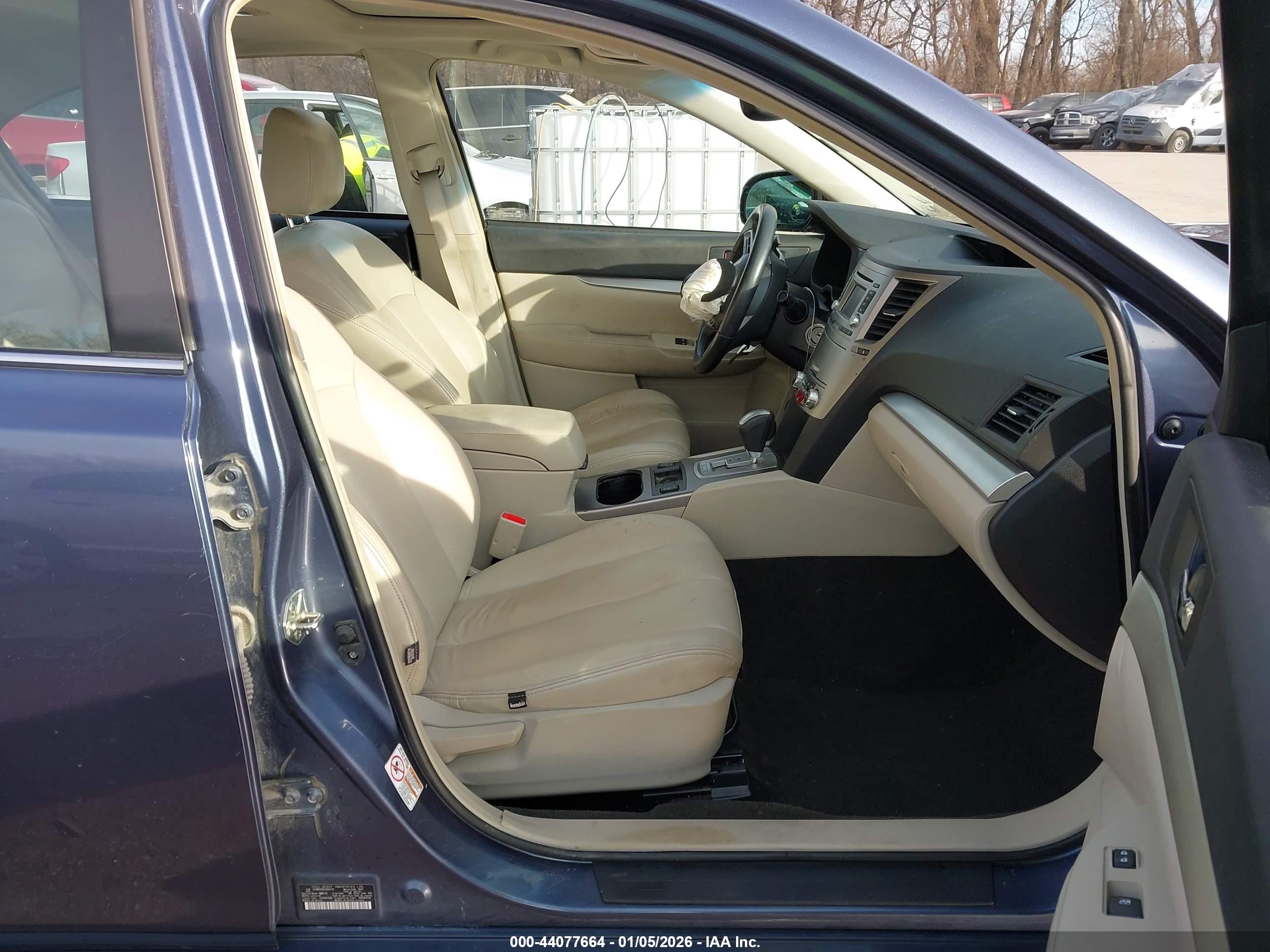 SUBARU LEGACY image 5