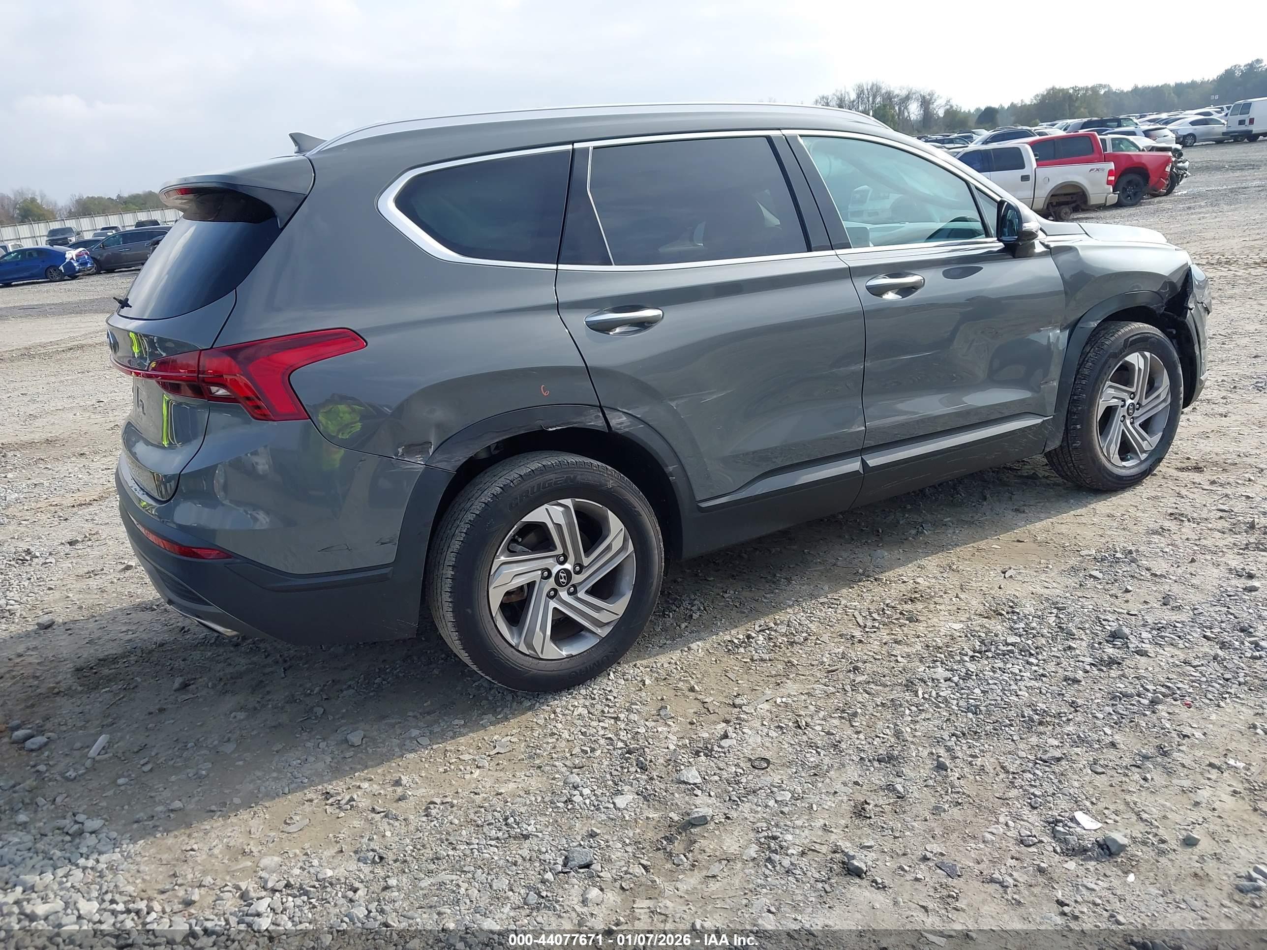 HYUNDAI SANTA image 4