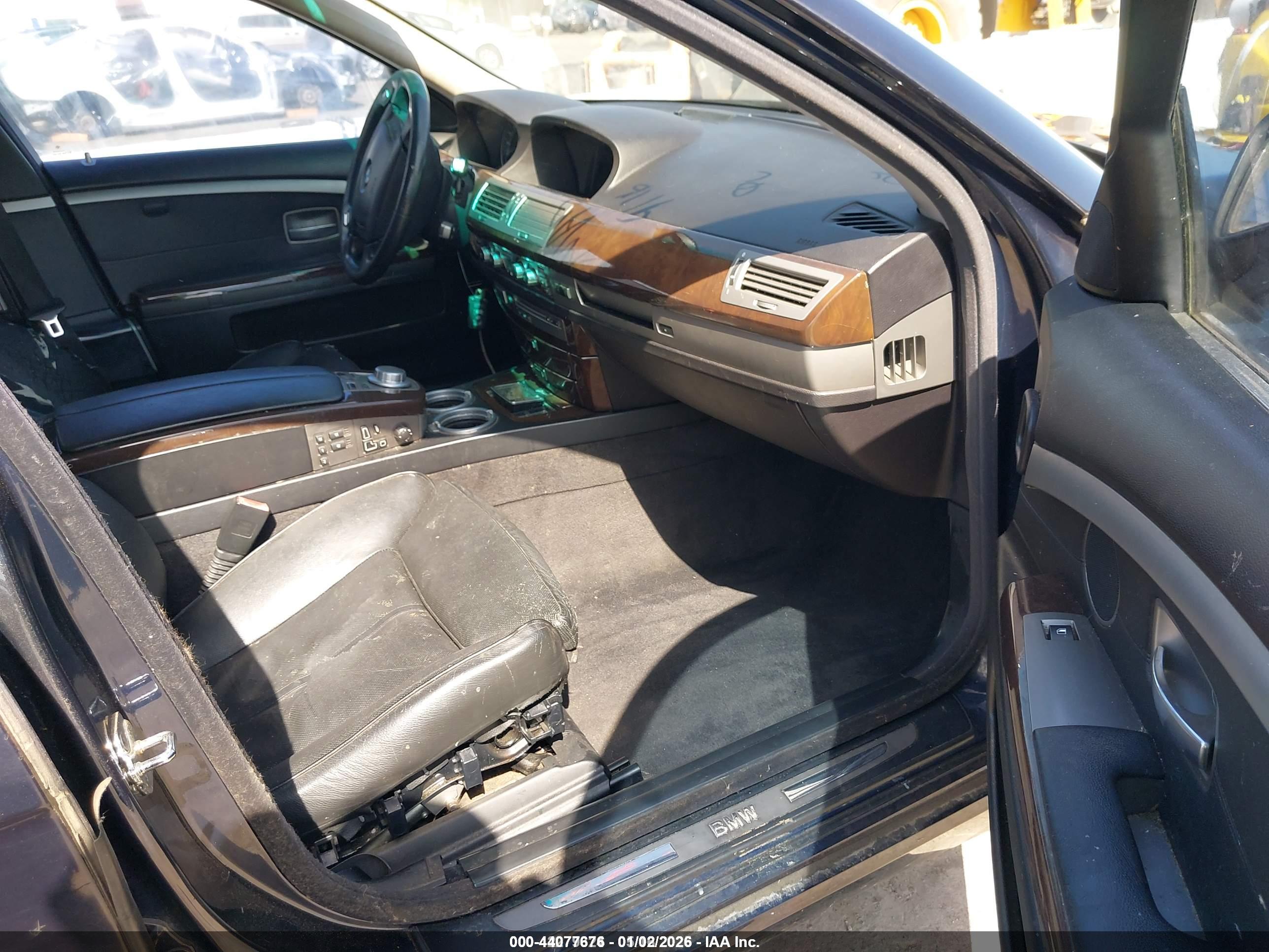 BMW 750LI image 5