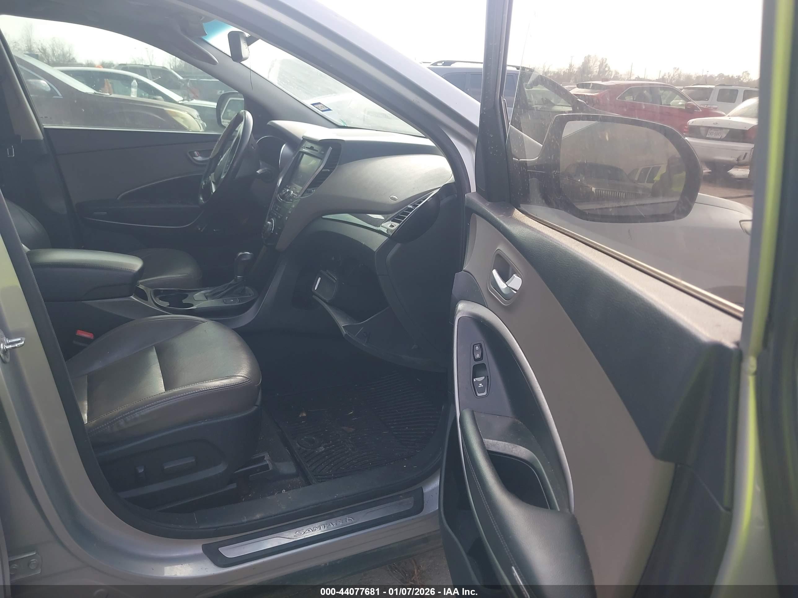 HYUNDAI SANTA image 5