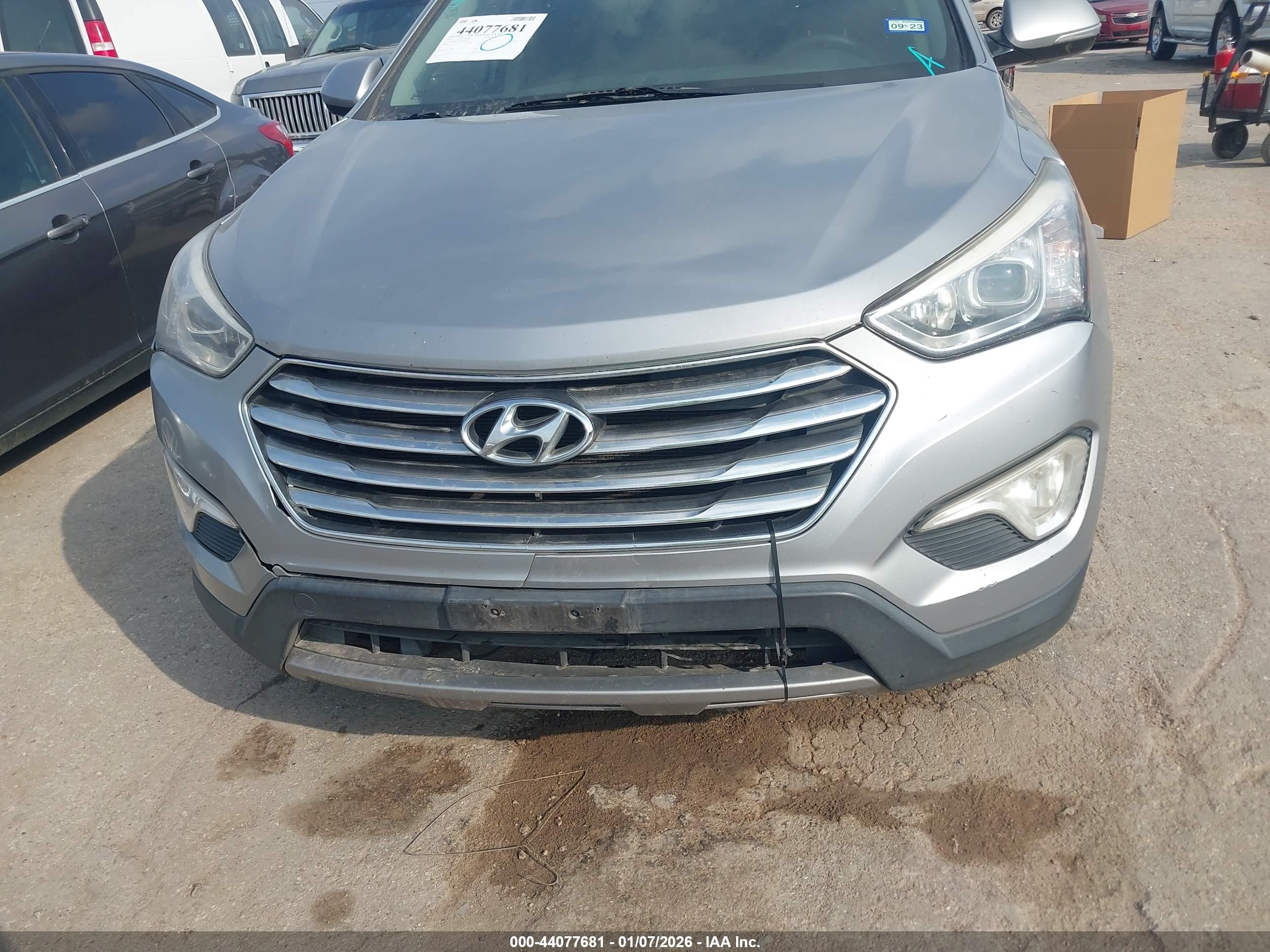 HYUNDAI SANTA image 6