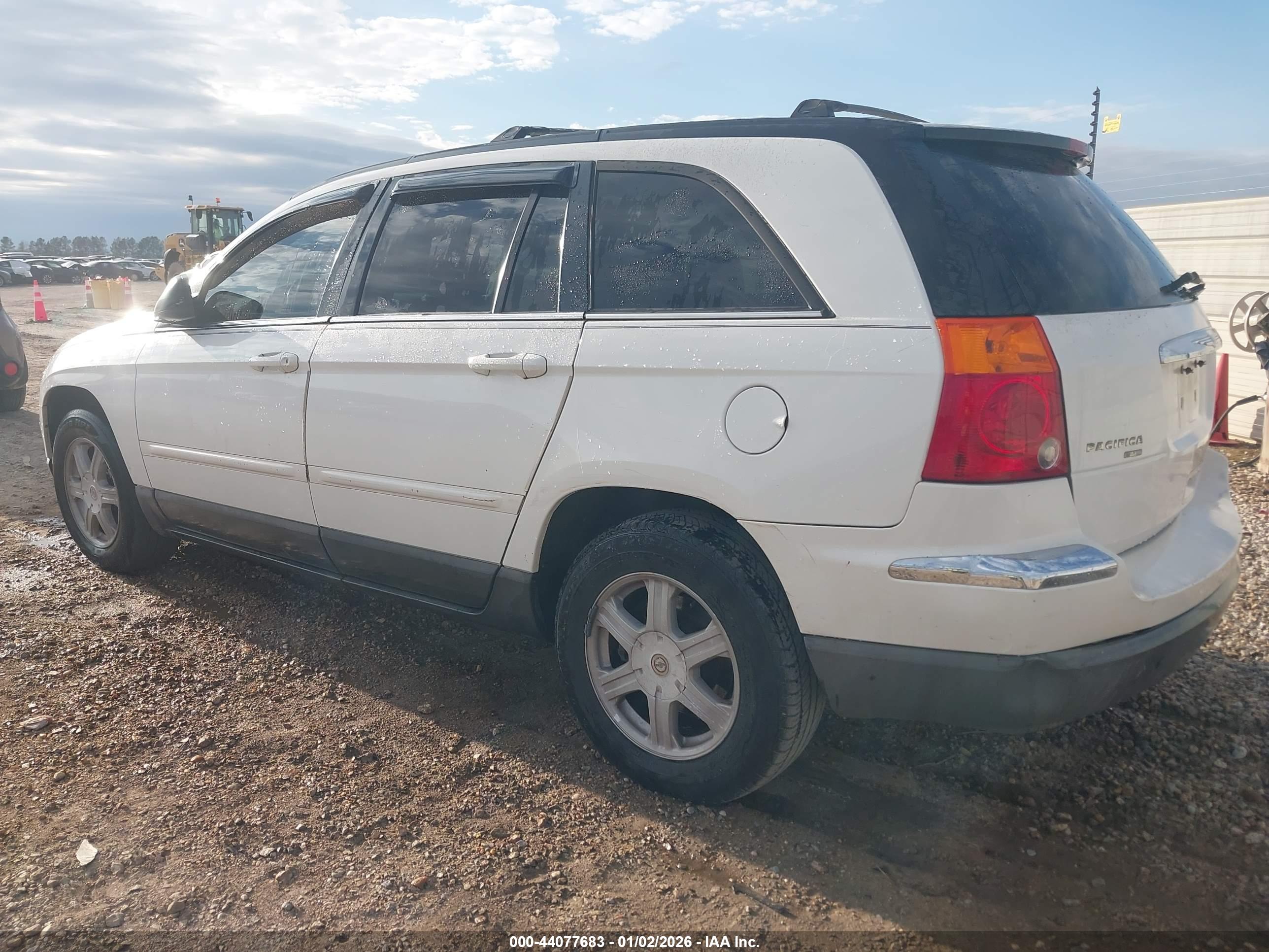 CHRYSLER PACIFICA image 3