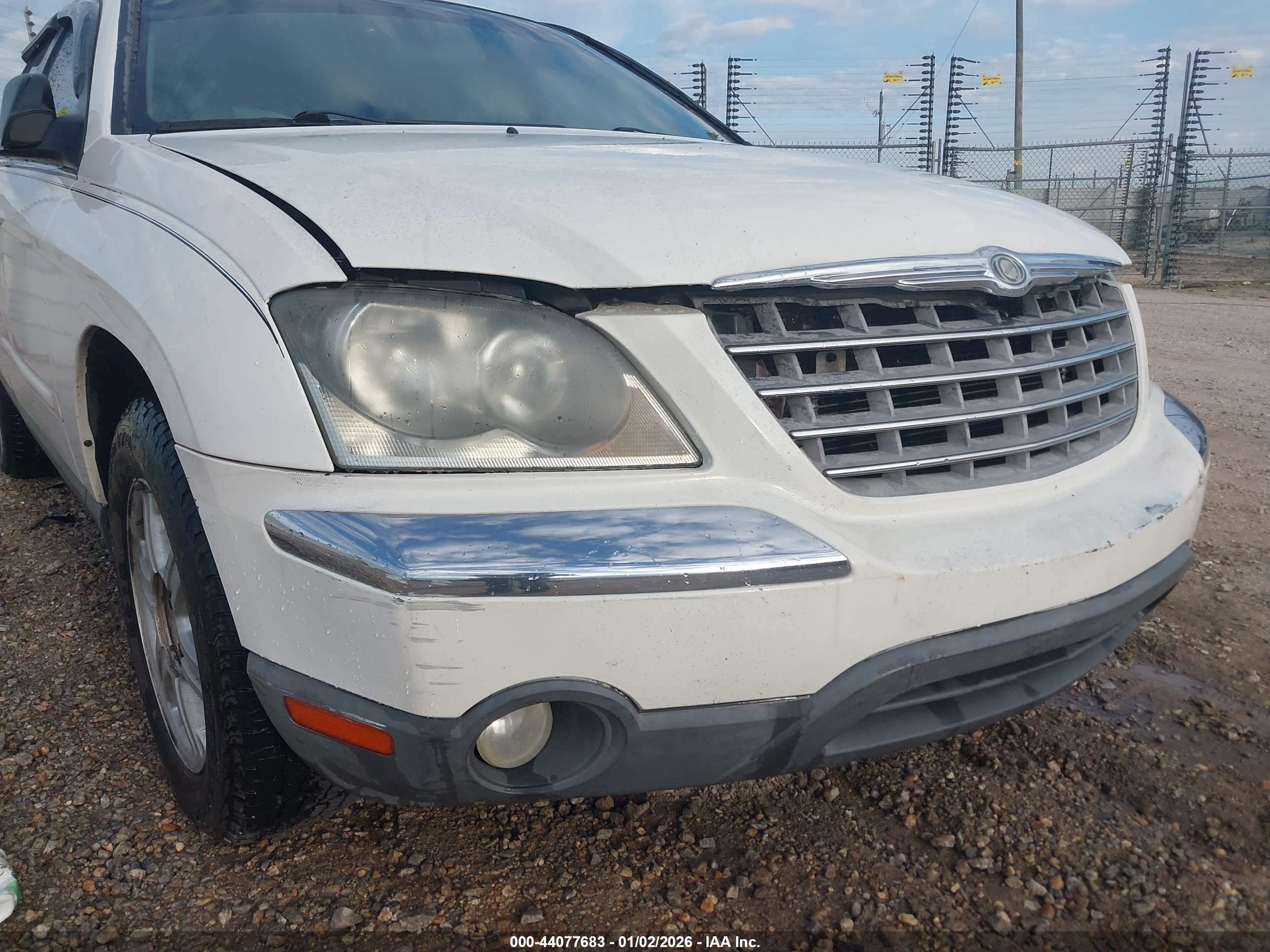 CHRYSLER PACIFICA image 6