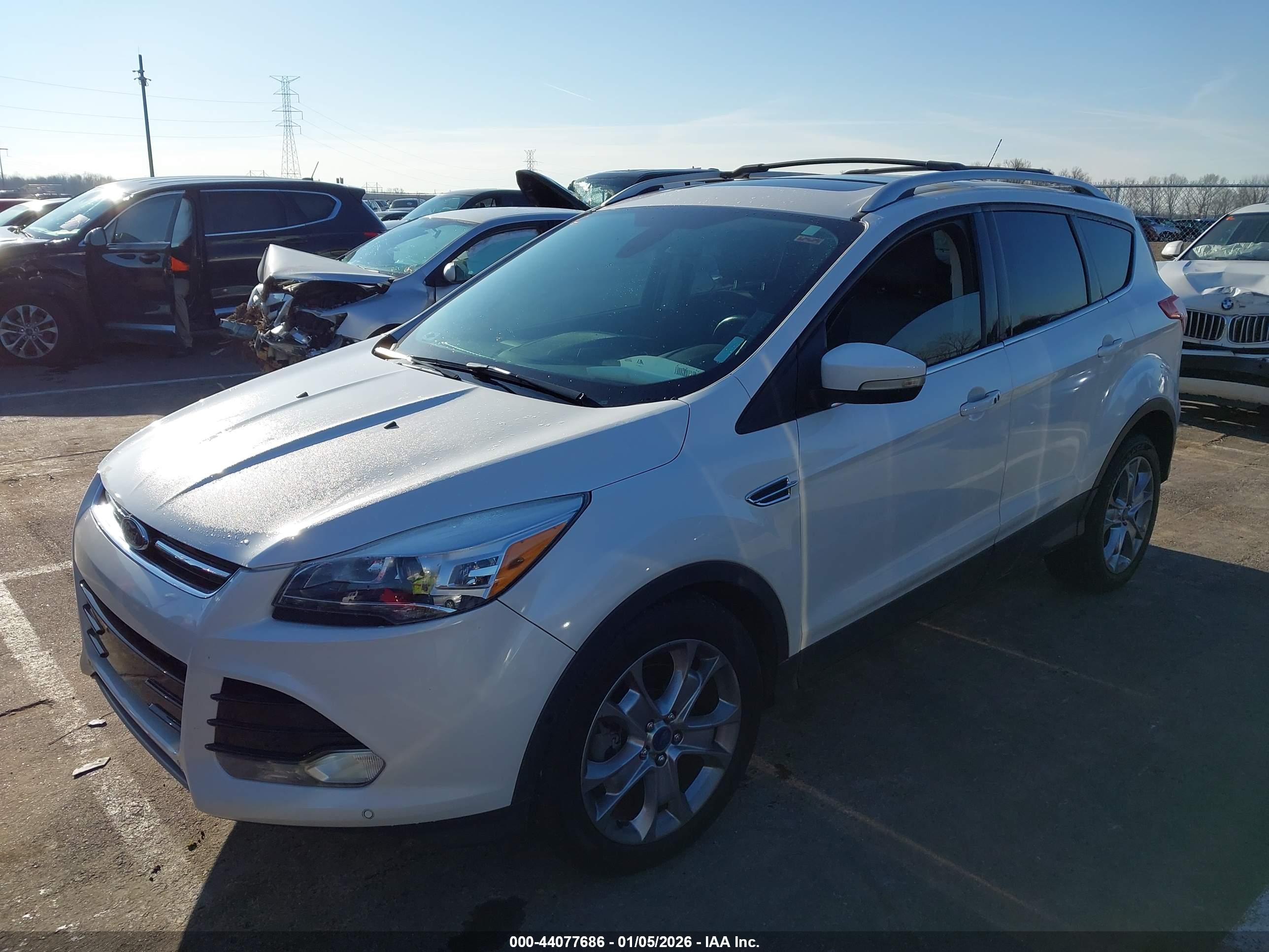 FORD ESCAPE image 2