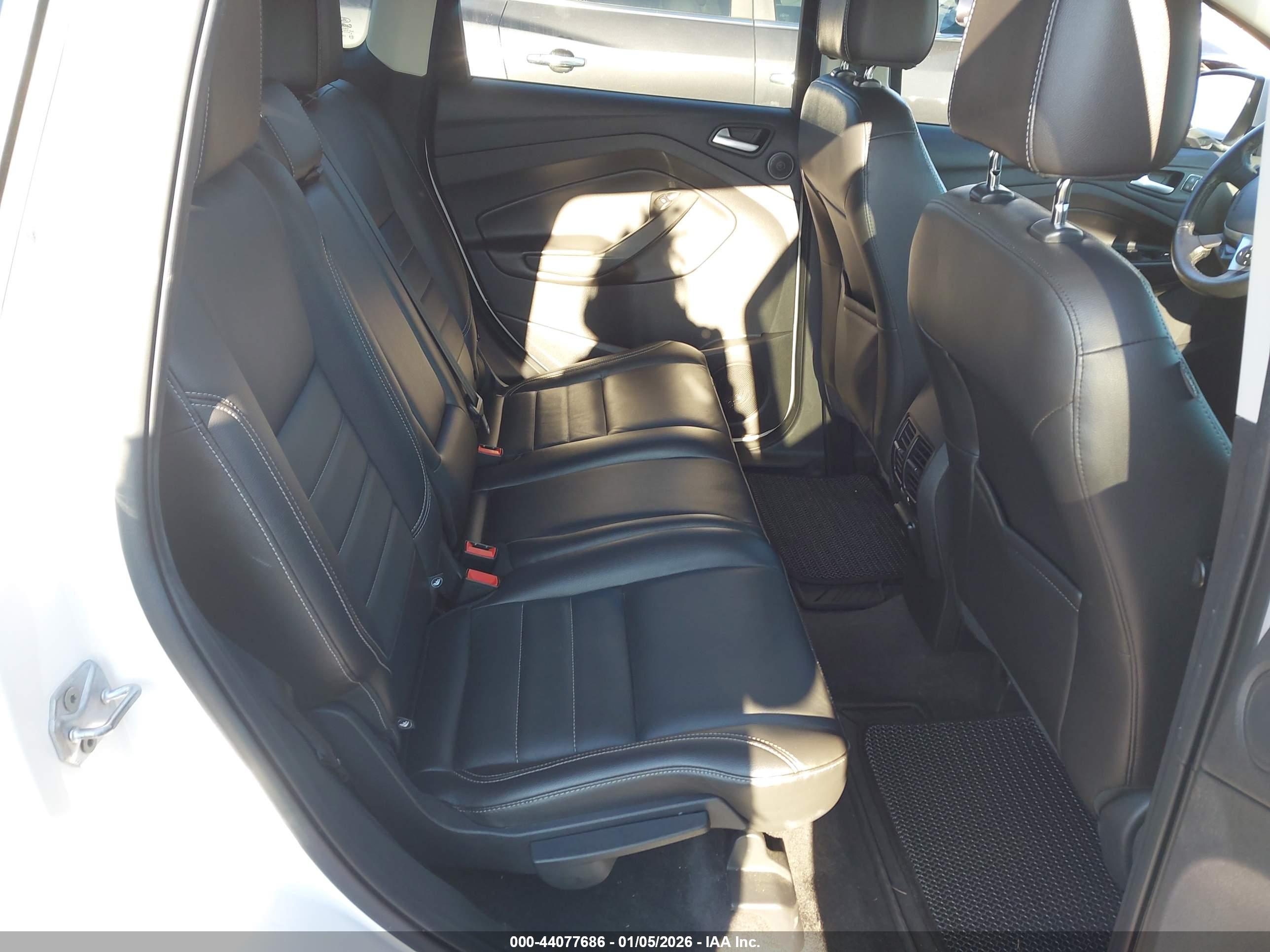 FORD ESCAPE image 8