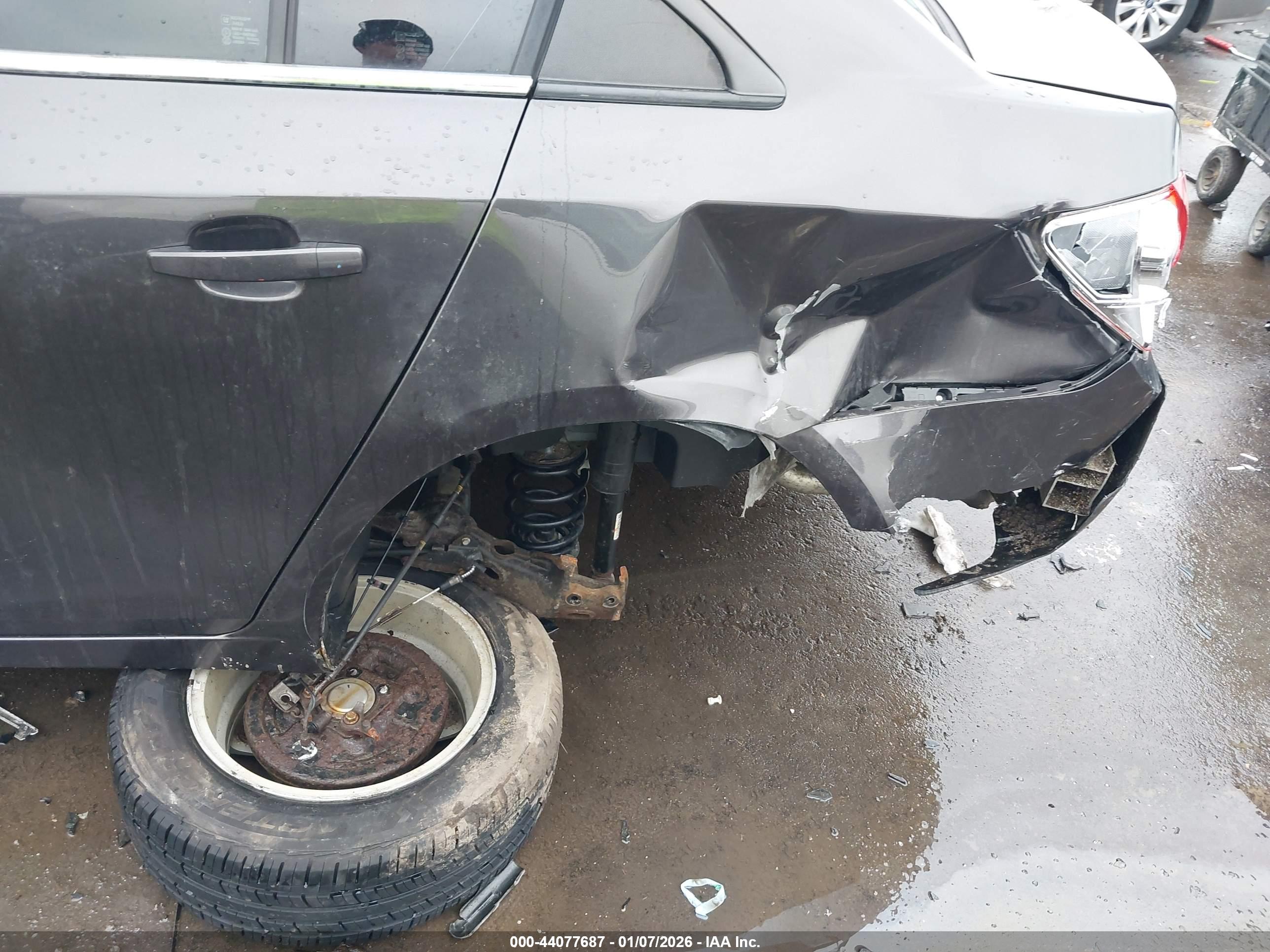 CHEVROLET CRUZE image 6